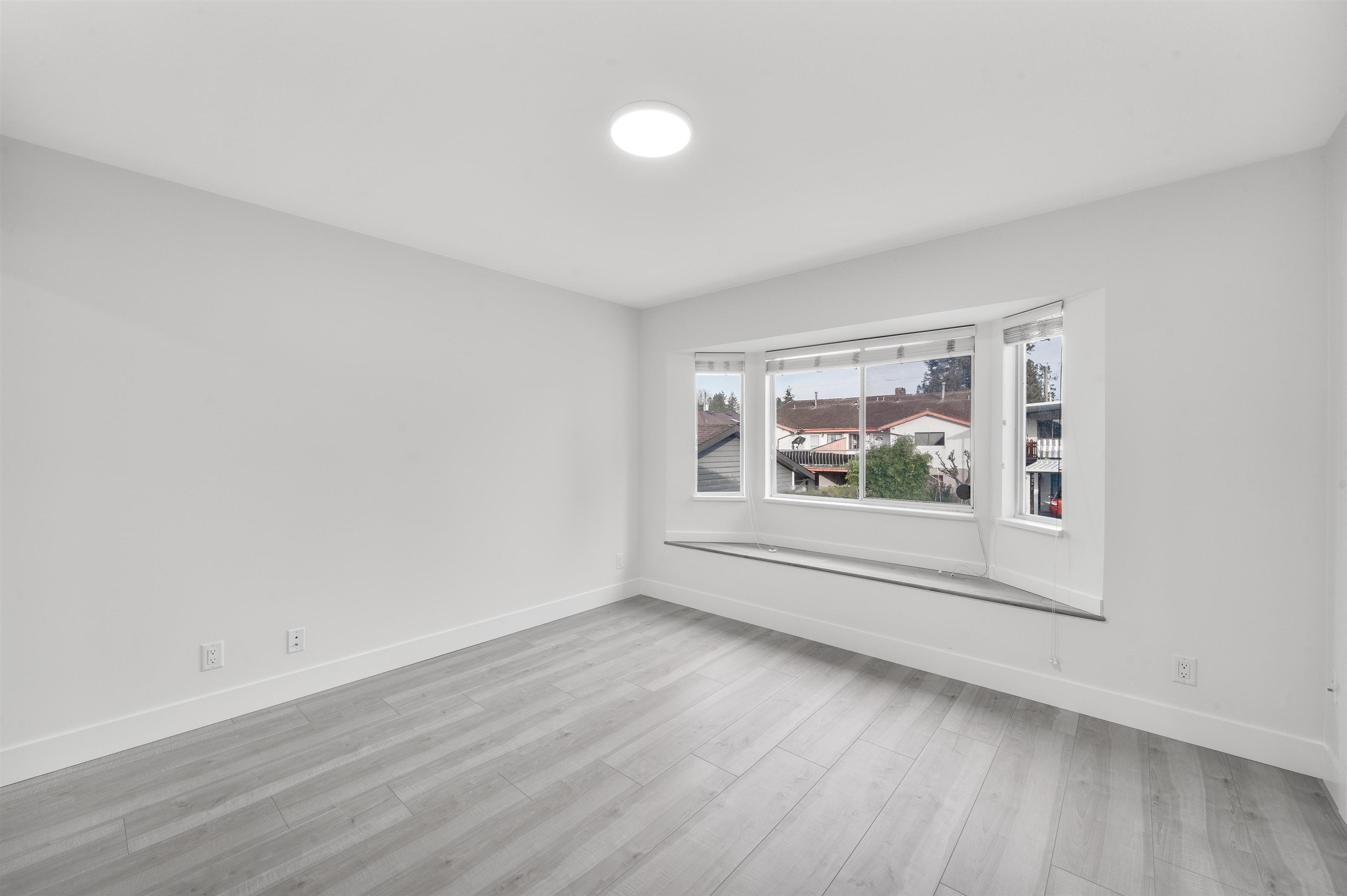 5811 SPROTT STREET - Image 6