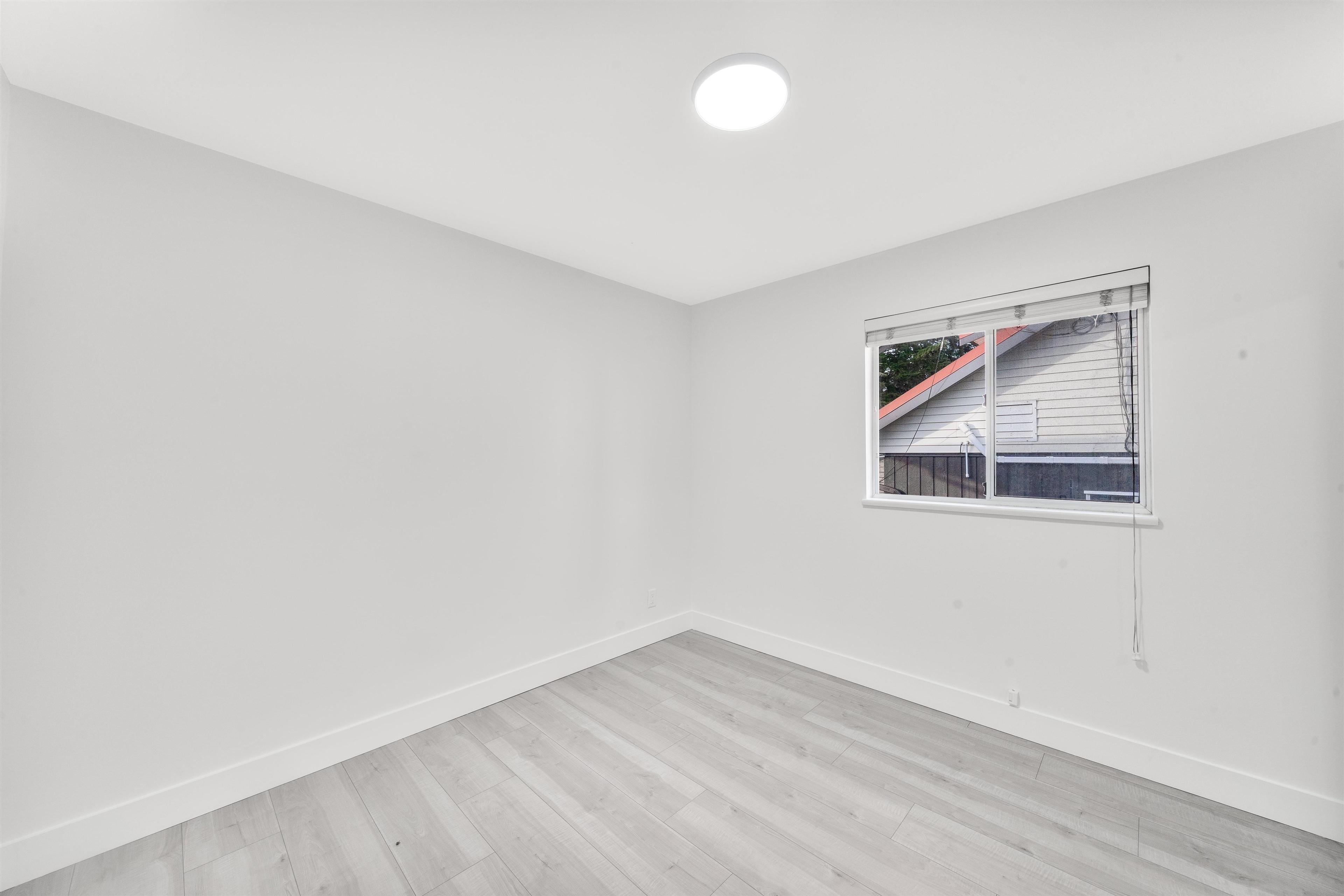 5811 SPROTT STREET - Image 13