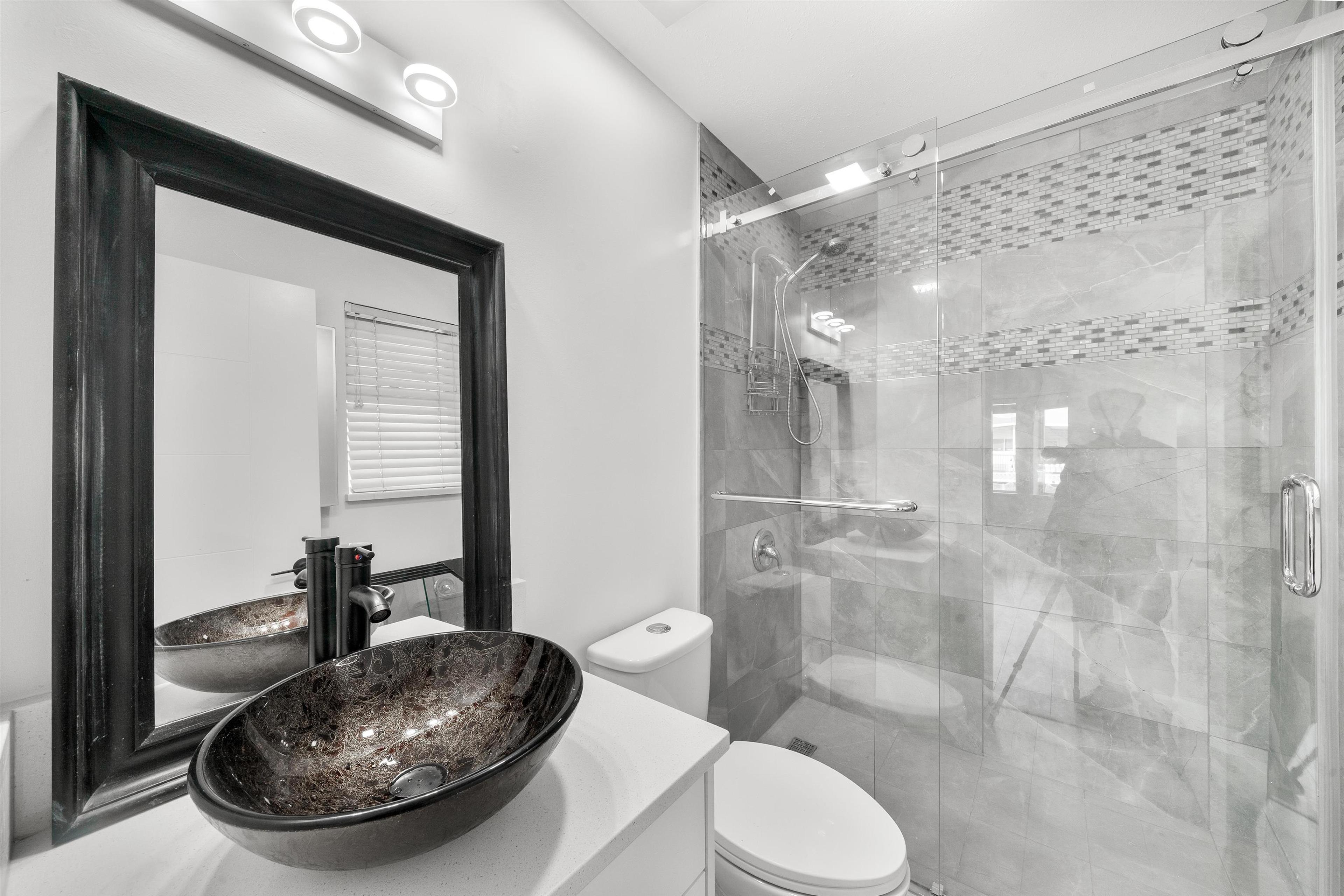 5811 SPROTT STREET - Image 7