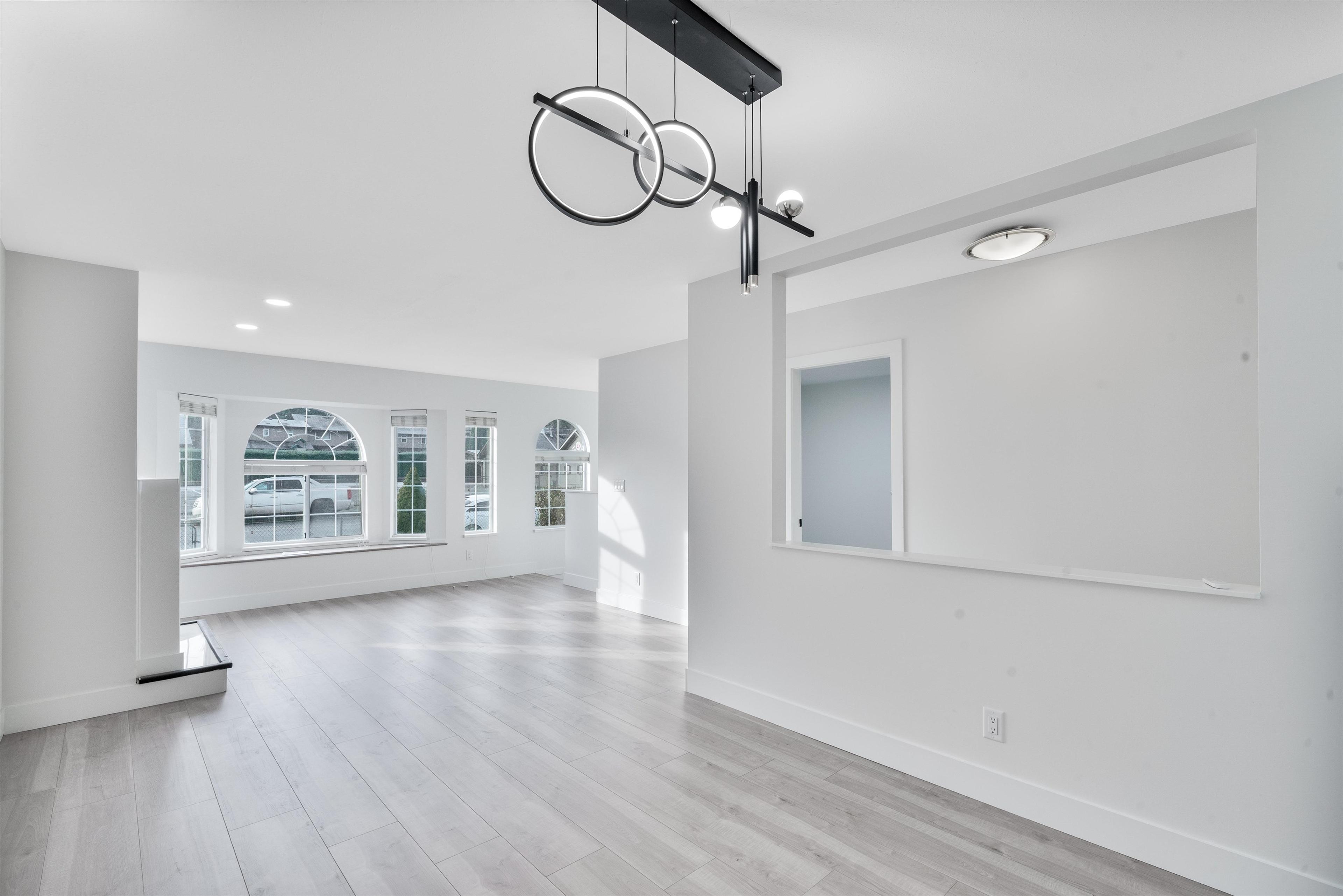 5811 SPROTT STREET - Image 4