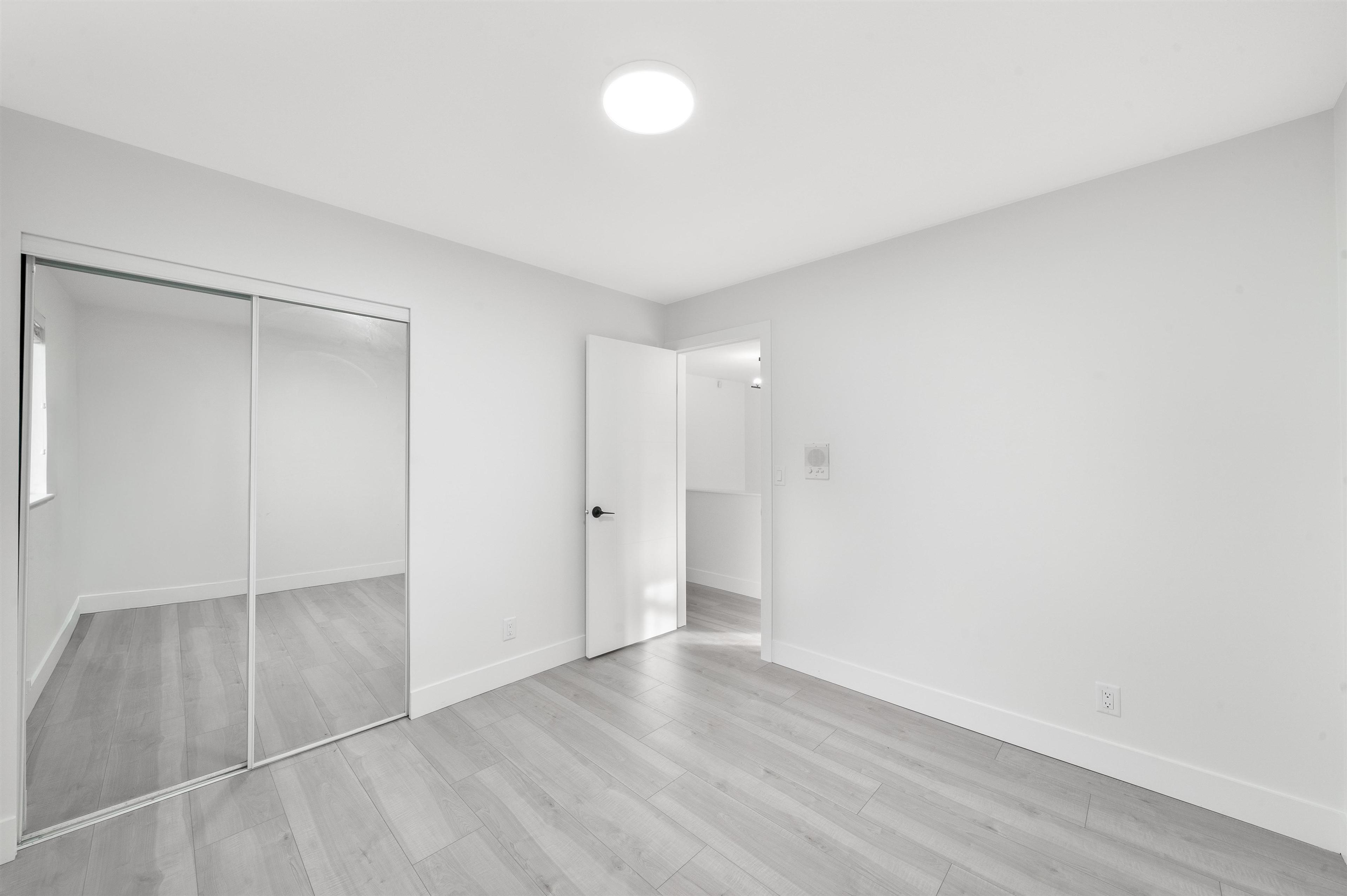 5811 SPROTT STREET - Image 8