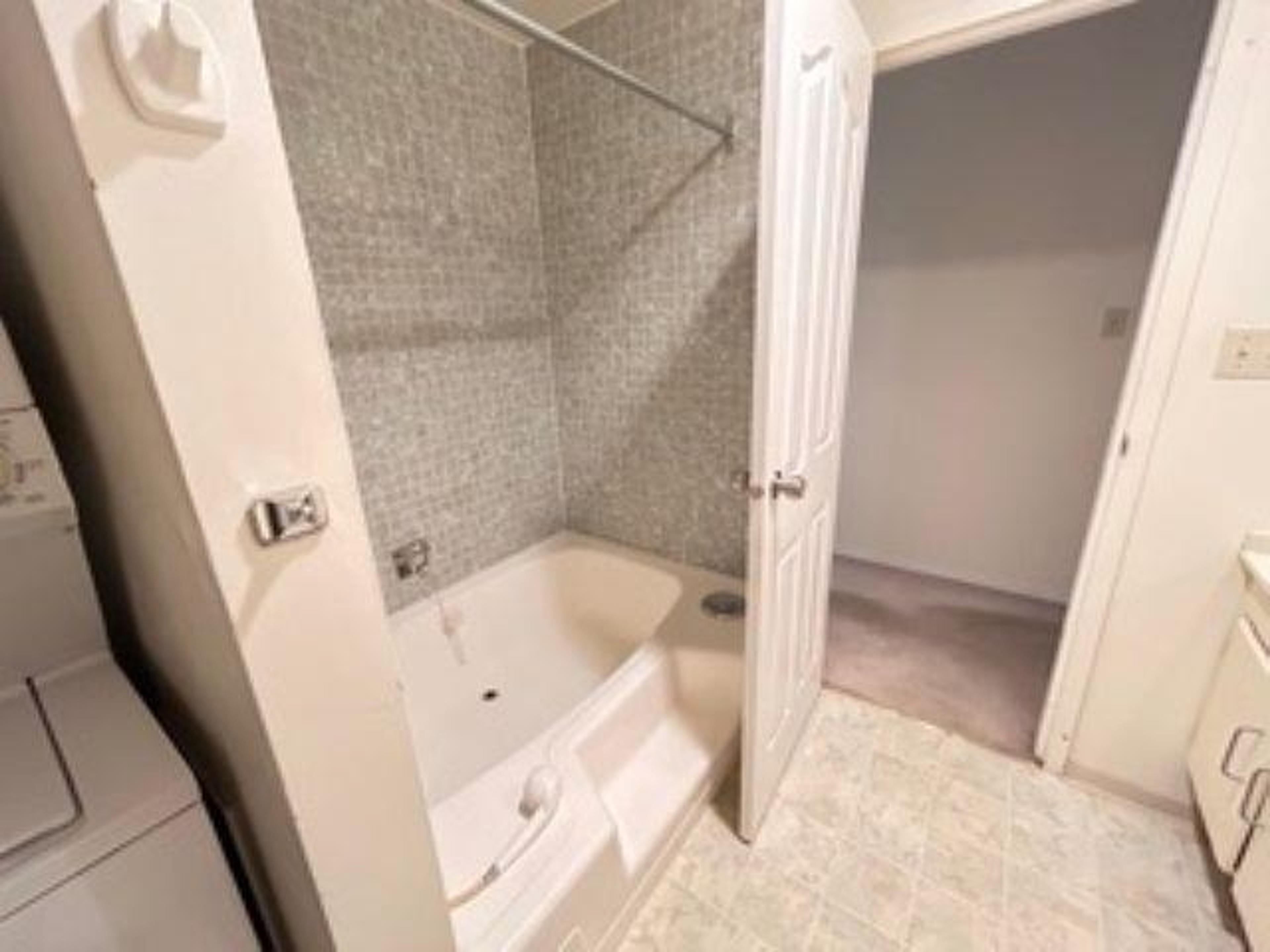 #313 3901 CARRIGAN COURT - Image 10