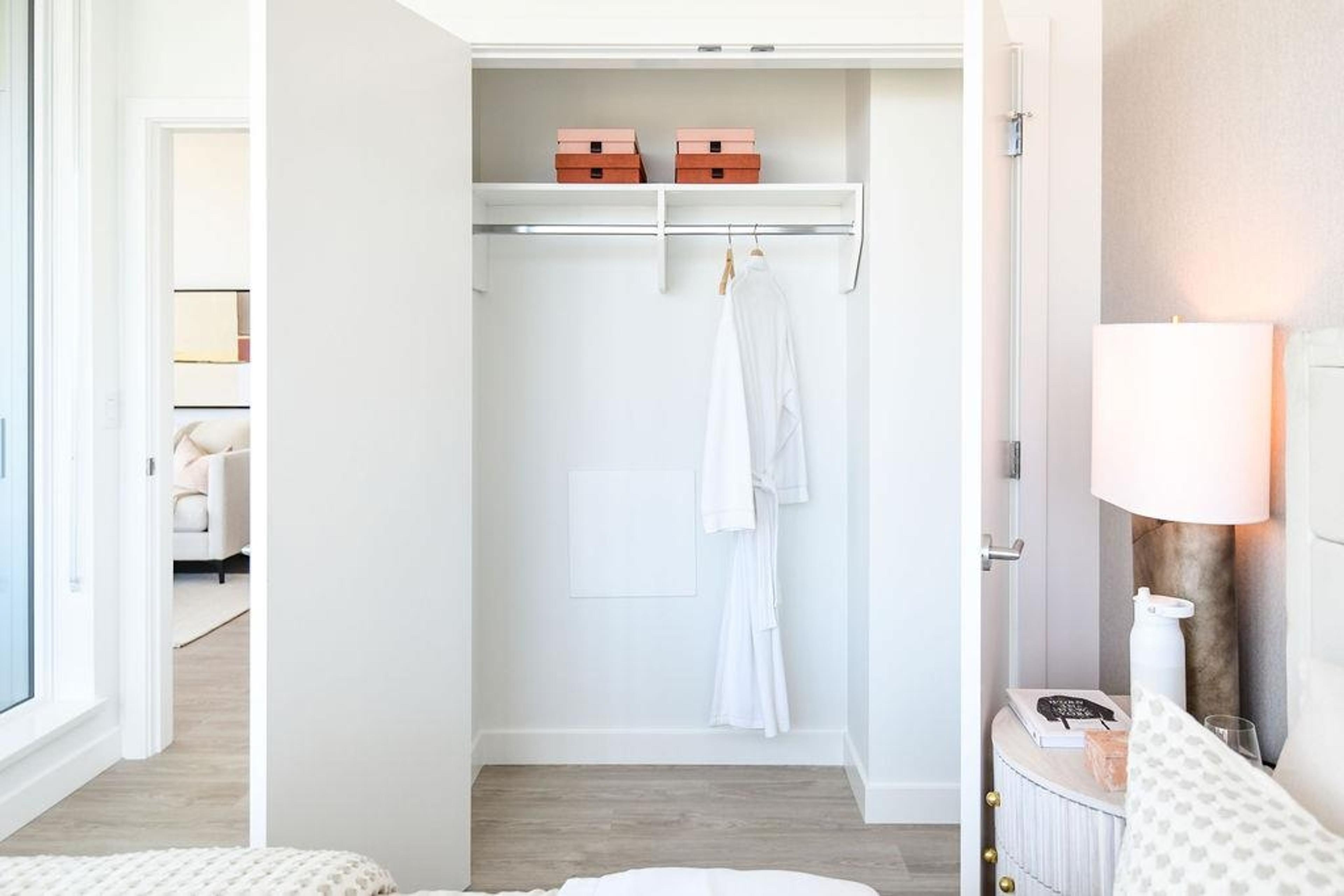 #2008 4988 BENNETT STREET - Image 9