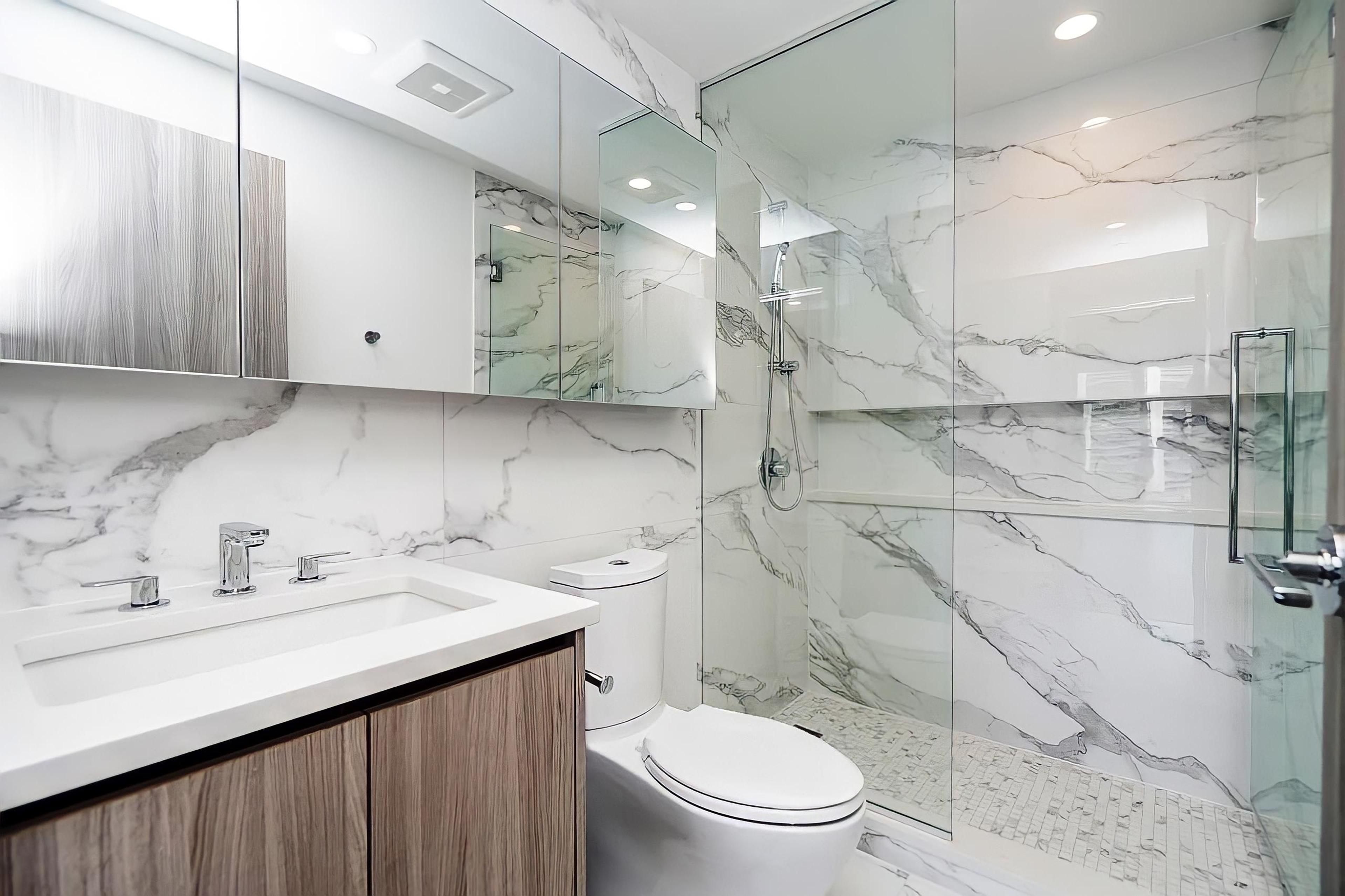 #1107 4890 LOUGHEED HIGHWAY - Image 6