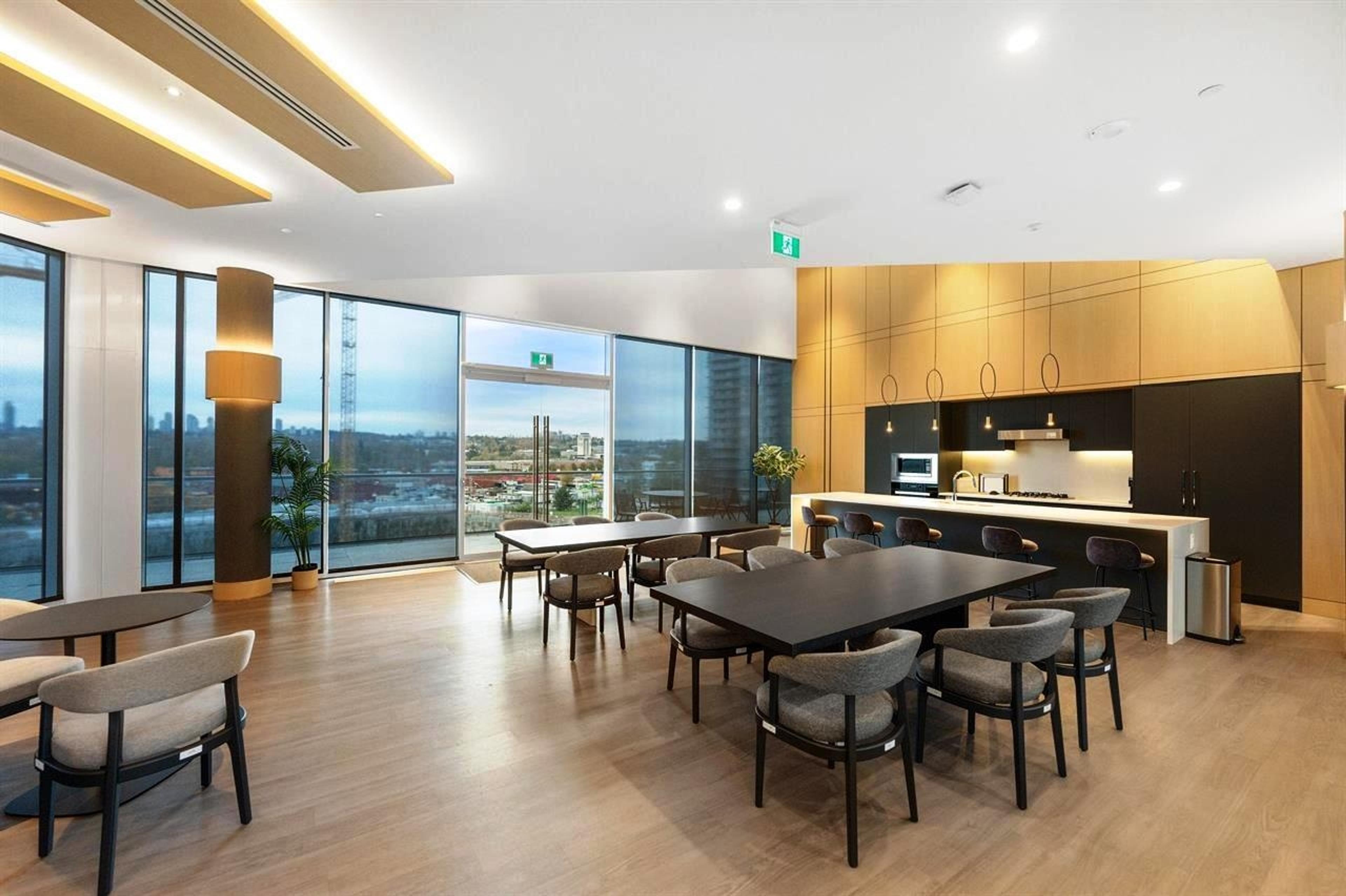 #1107 4890 LOUGHEED HIGHWAY - Image 12