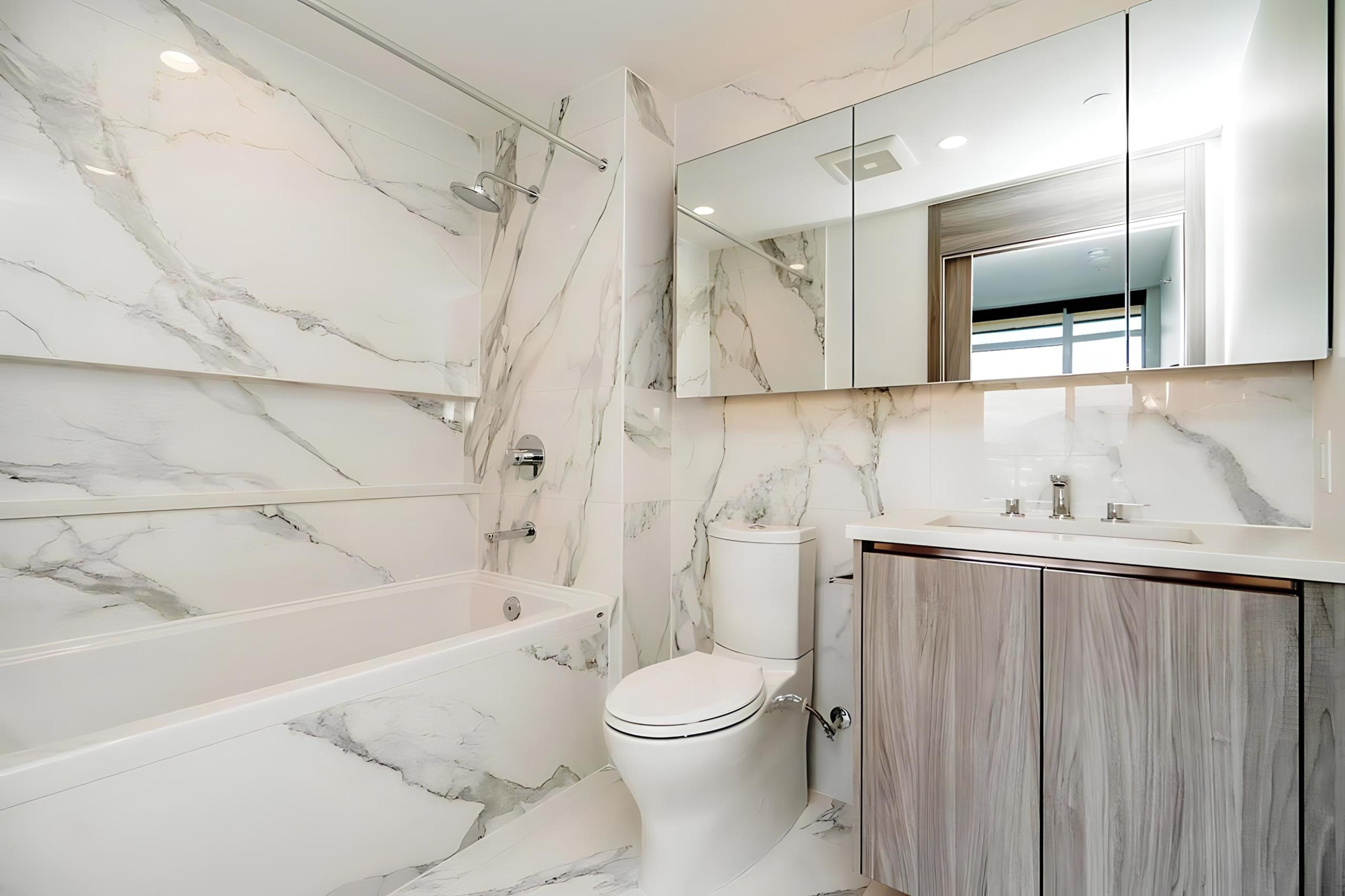 #1107 4890 LOUGHEED HIGHWAY - Image 4