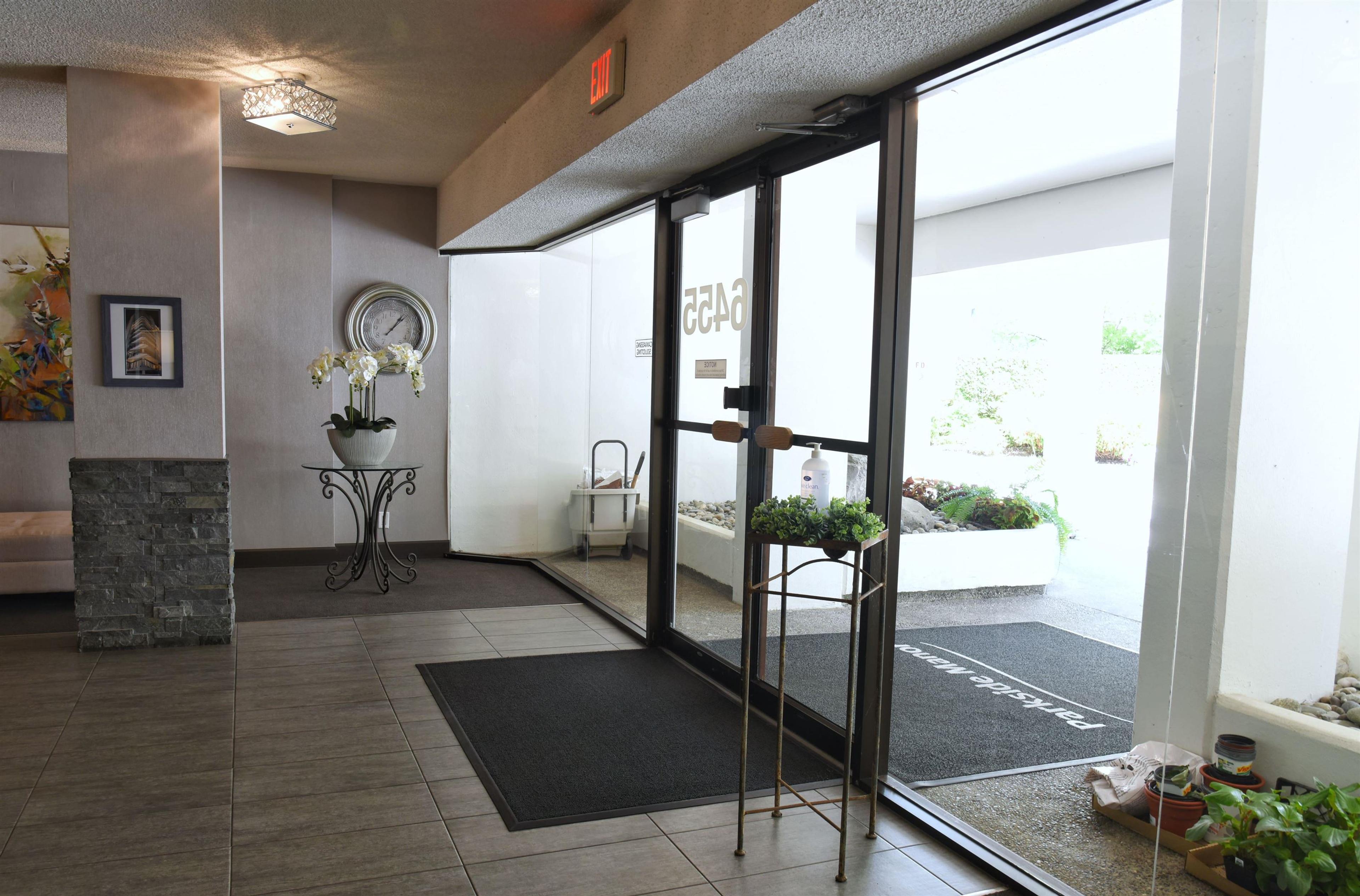 #204 6455 WILLINGDON AVENUE - Image 11