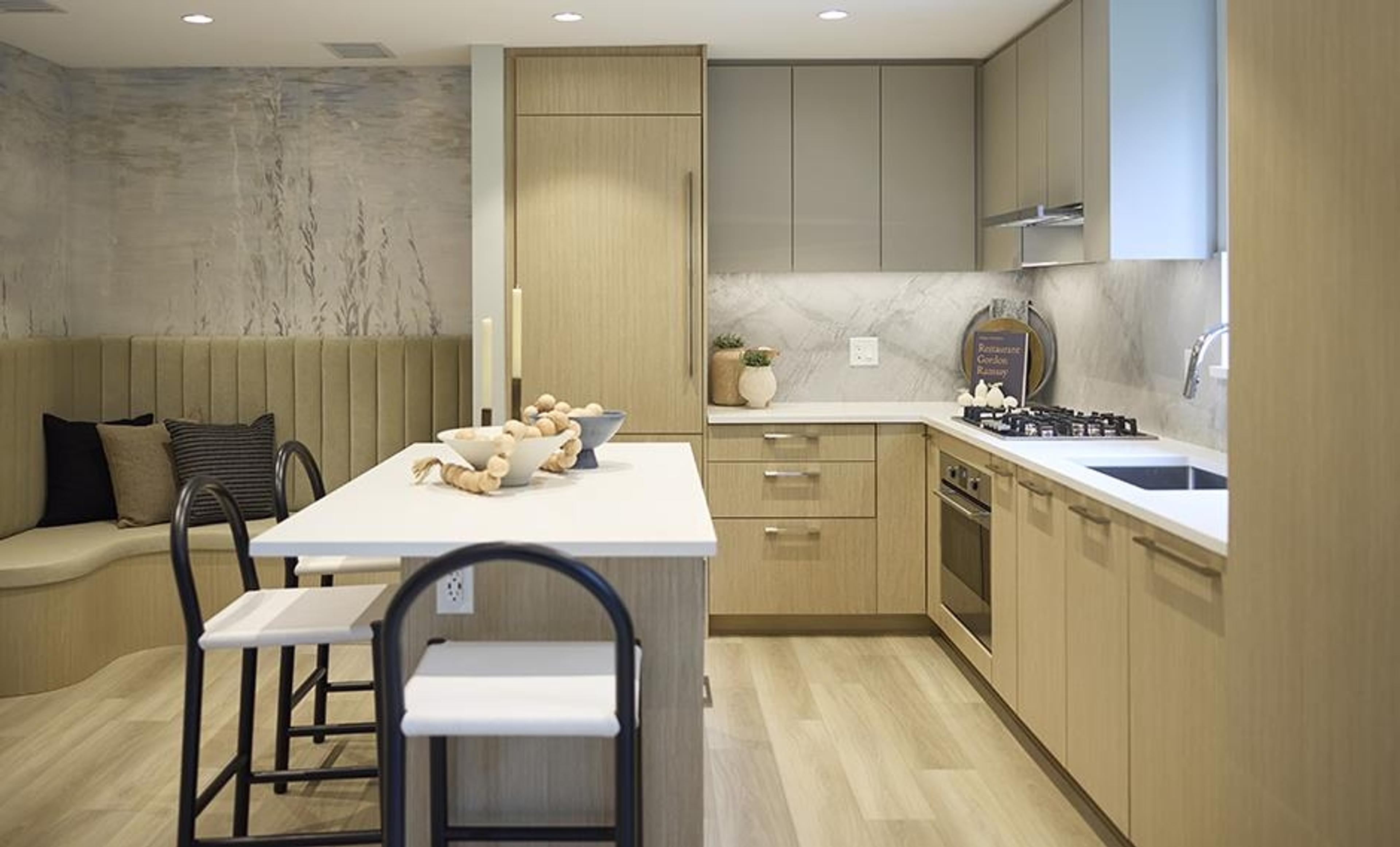 #1107 5860 OLIVE AVENUE - Image 3