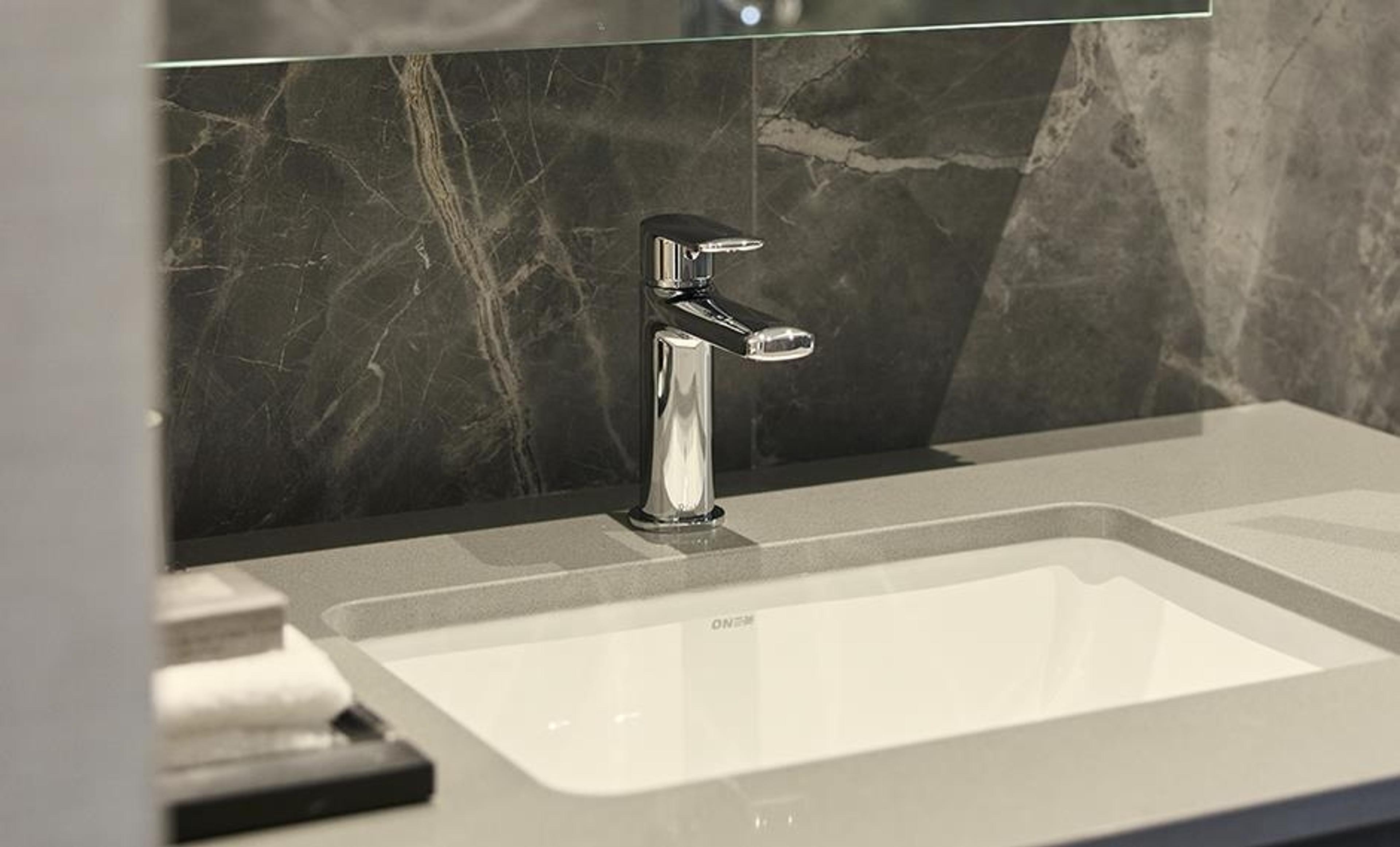 #1107 5860 OLIVE AVENUE - Image 8