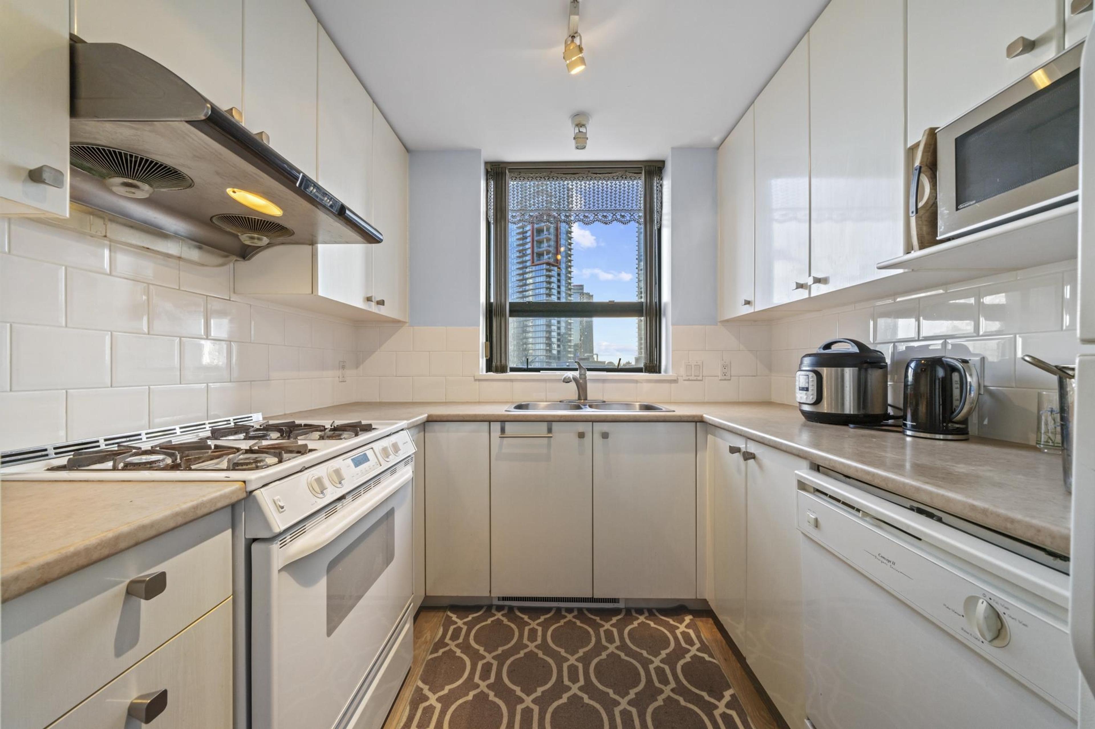 #1001 4567 HAZEL STREET - Image 9