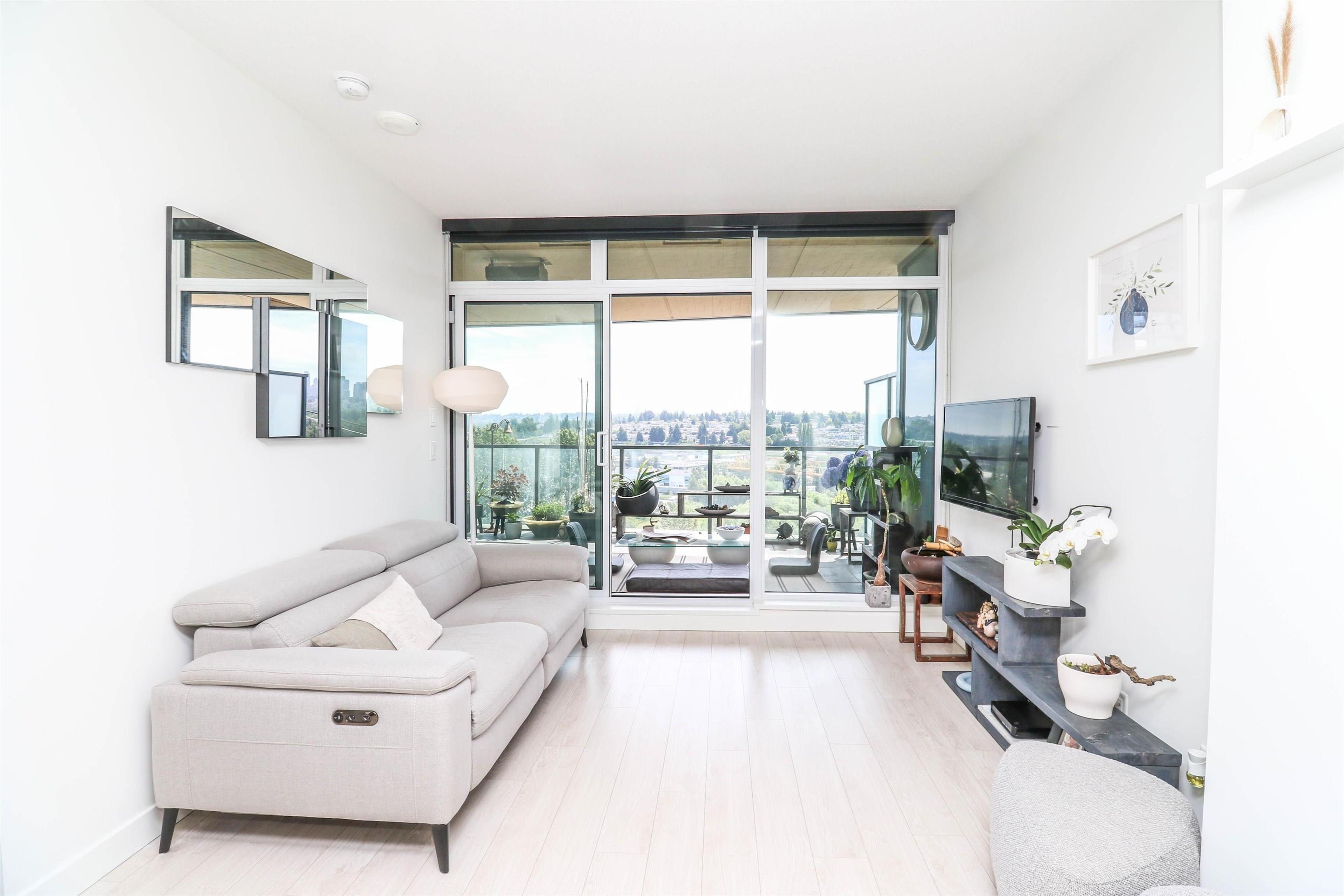 #610 4890 LOUGHEED HIGHWAY - Image 12