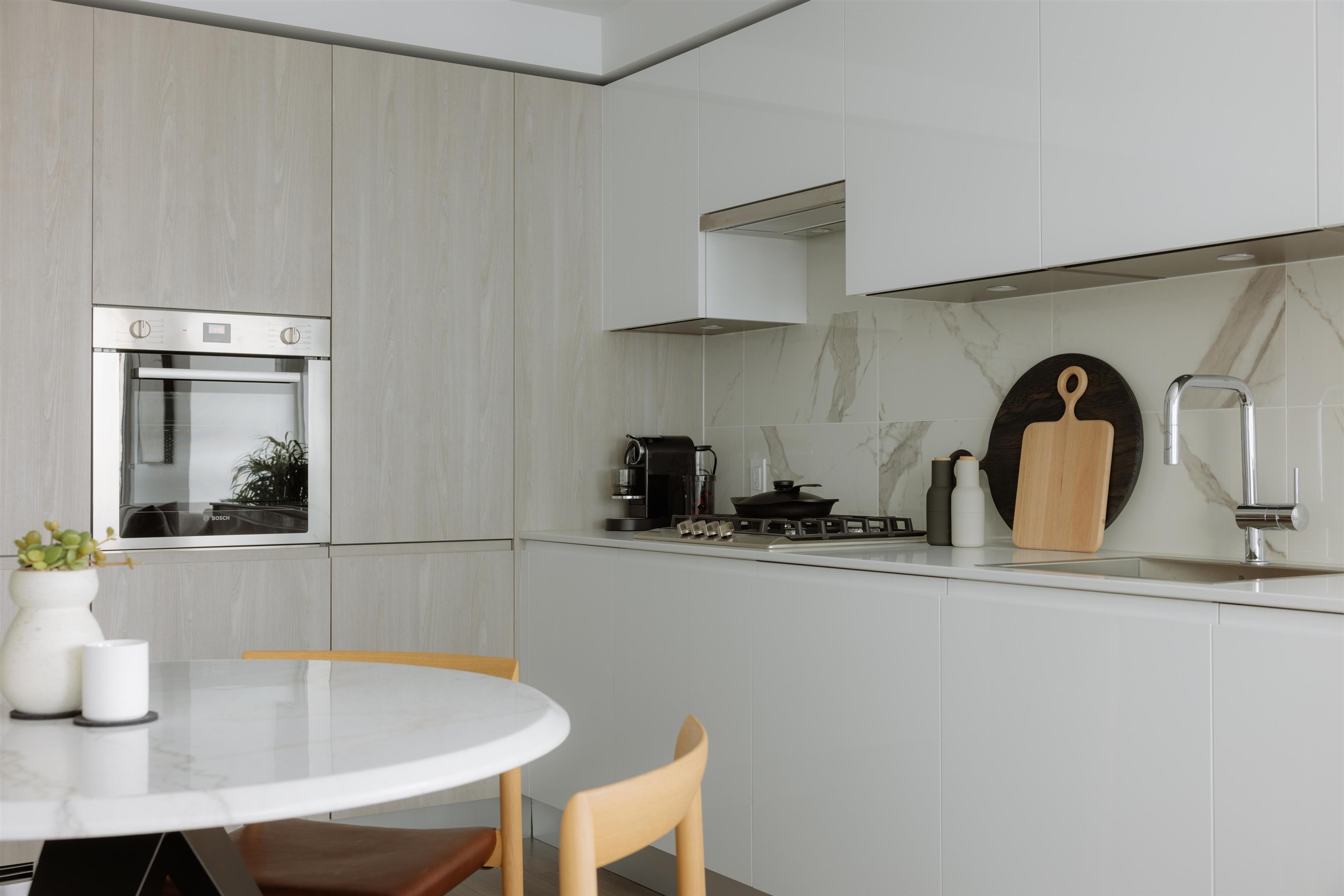 #2402 3888 EVERGREEN PLACE - Image 12