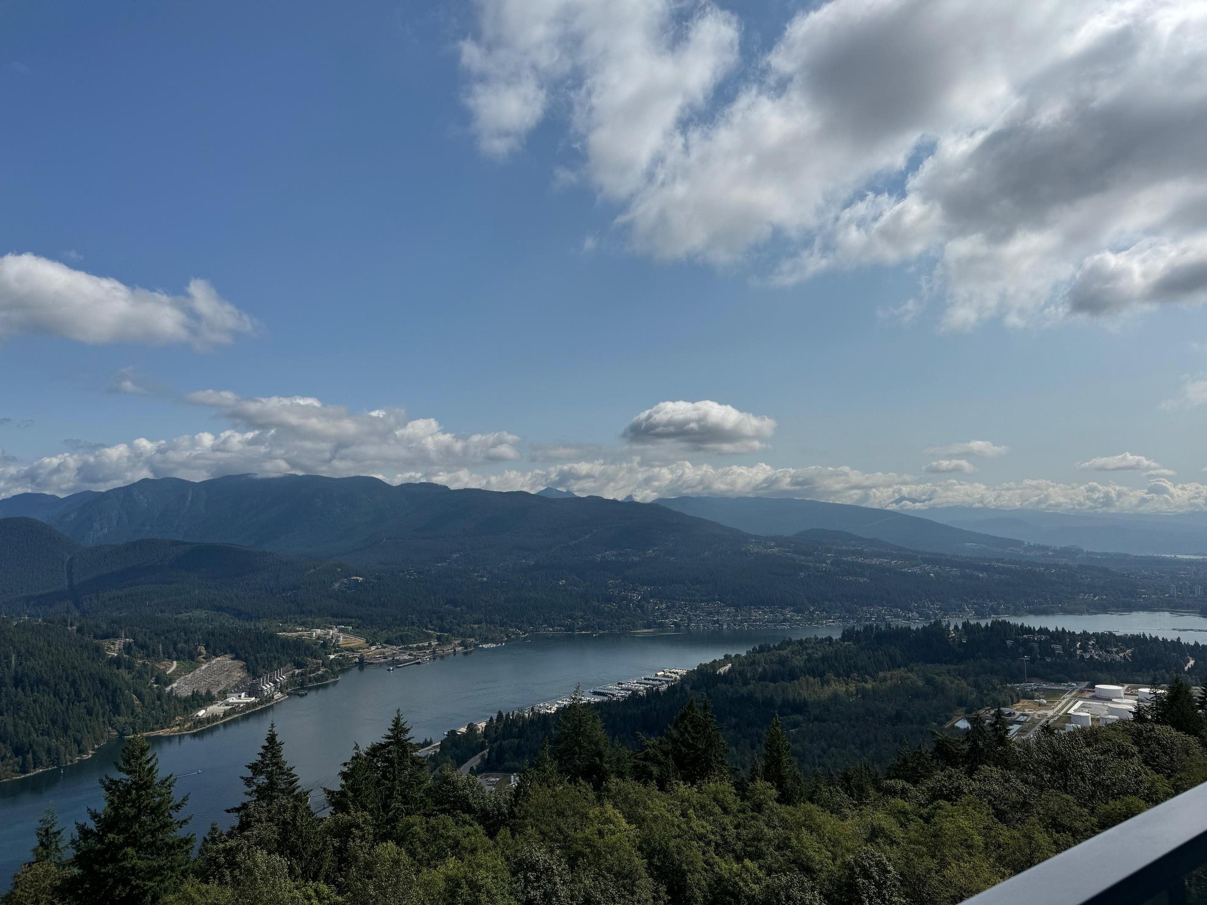 #1702 9060 UNIVERSITY CRESCENT - Image 4