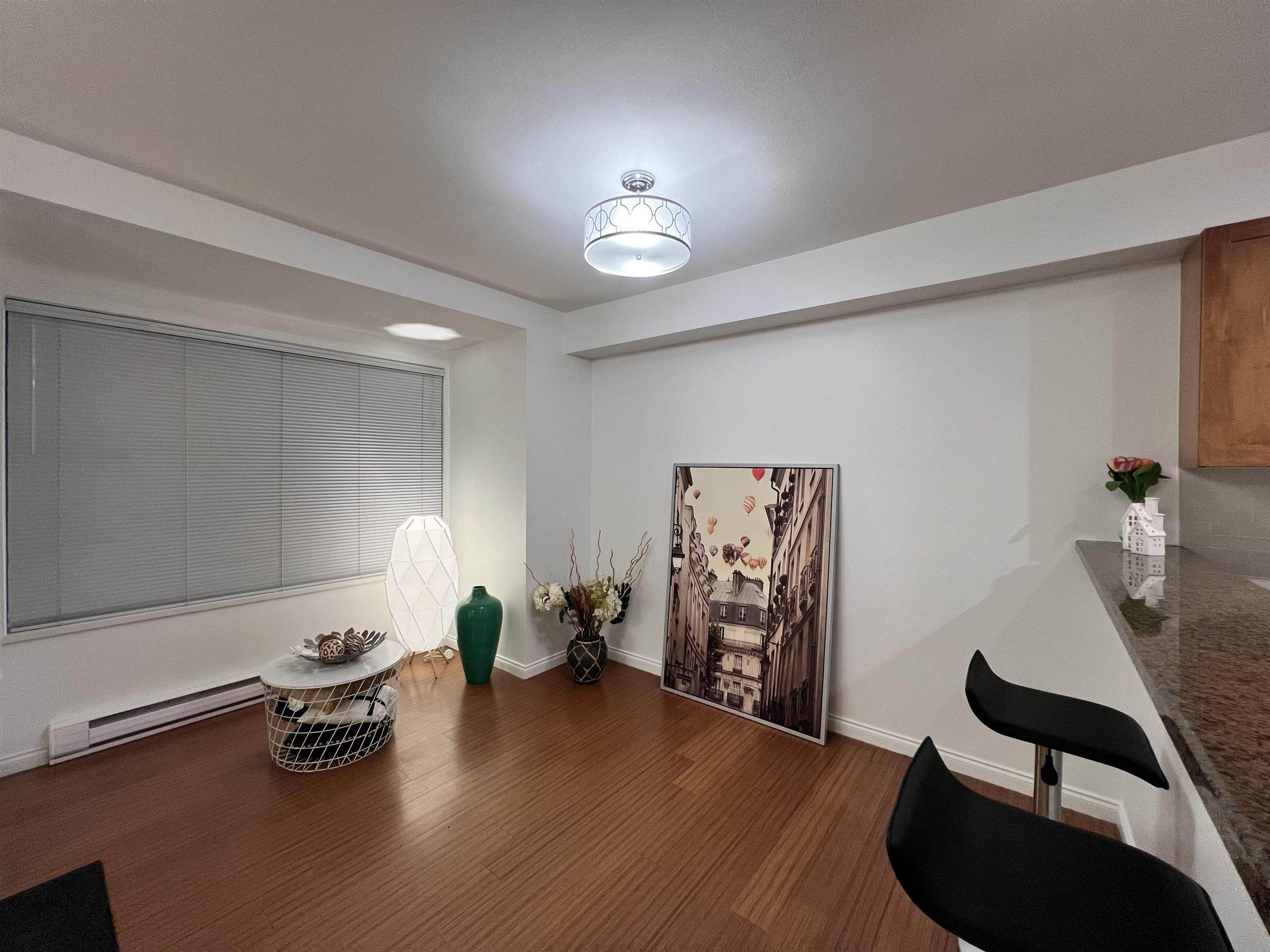 #3 5525 HALLEY AVENUE - Image 4