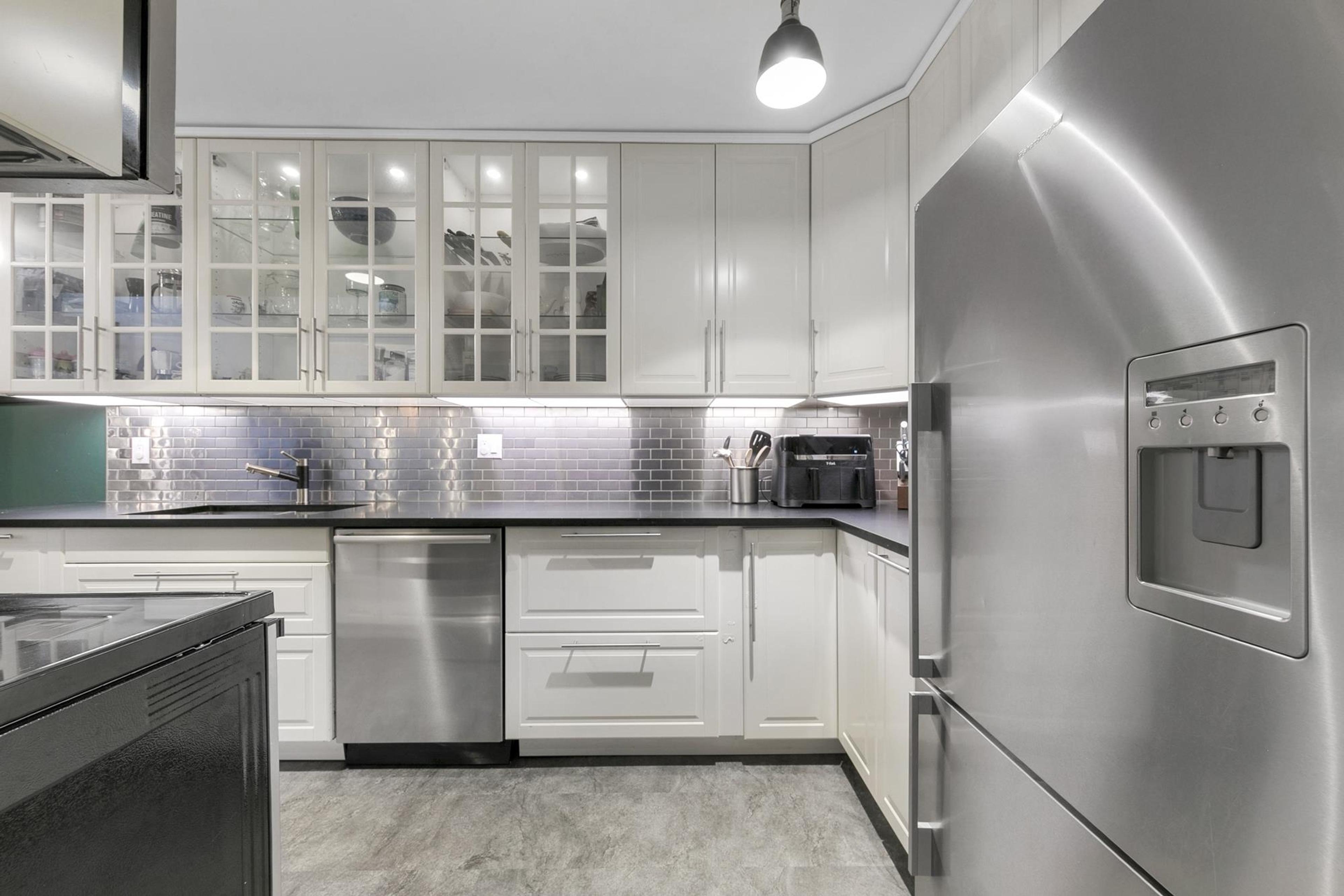 #326 9101 HORNE STREET - Image 1