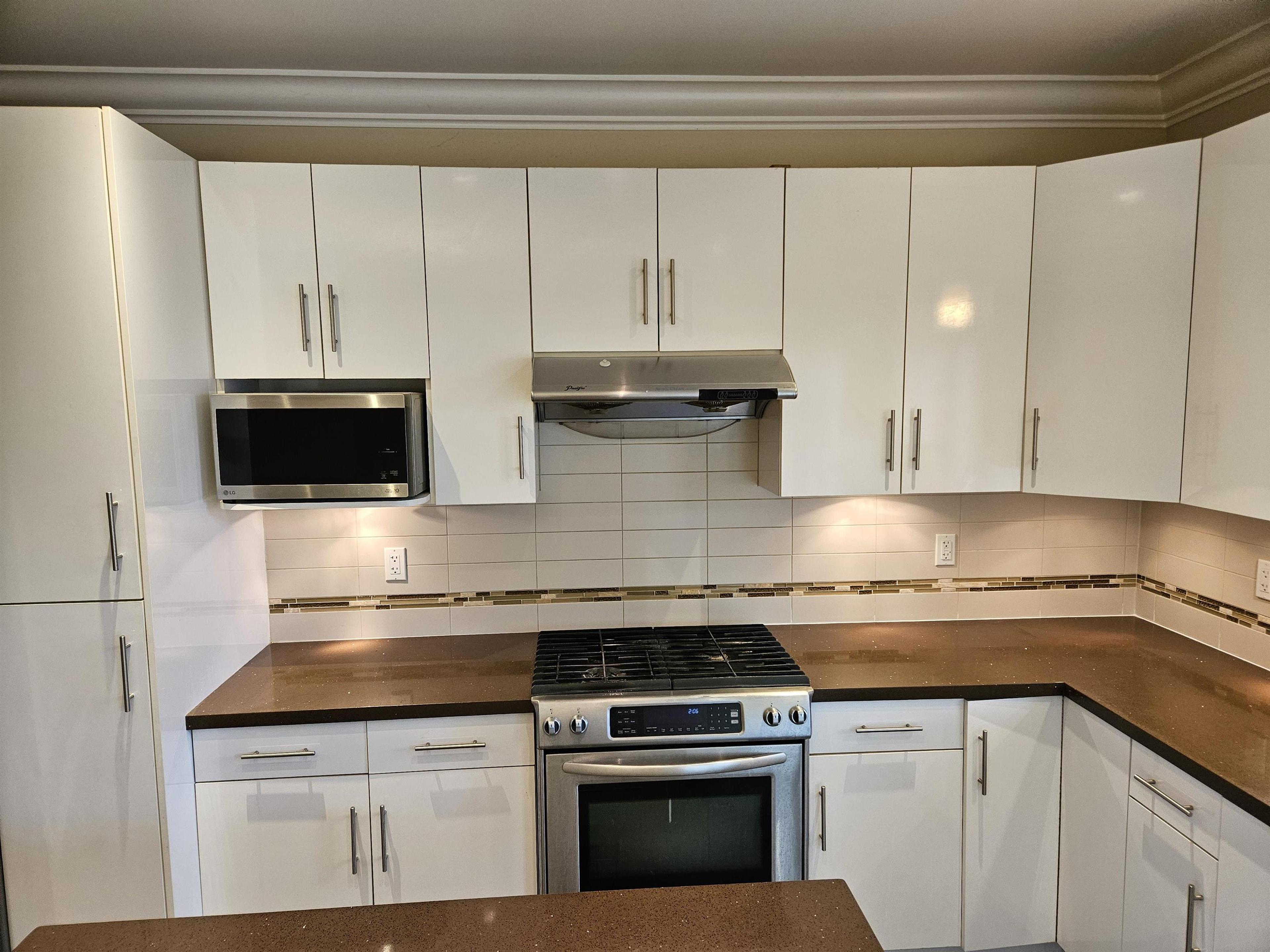 6973 DUNBLANE AVENUE - Image 5