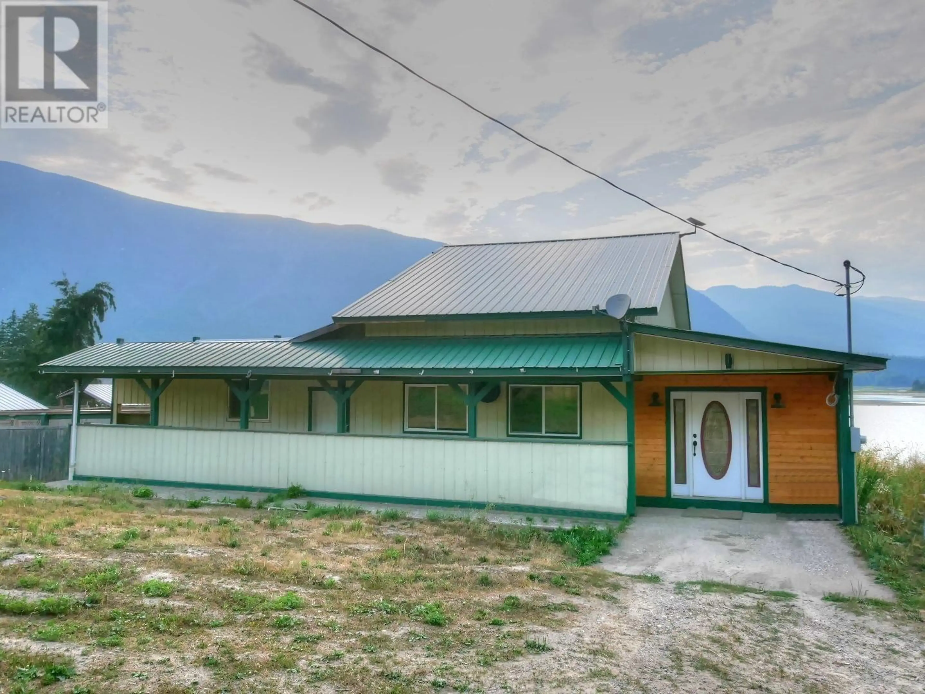 Property at 4008 ARROW PARK FRONTAGE ROAD, Arrow Park, BC