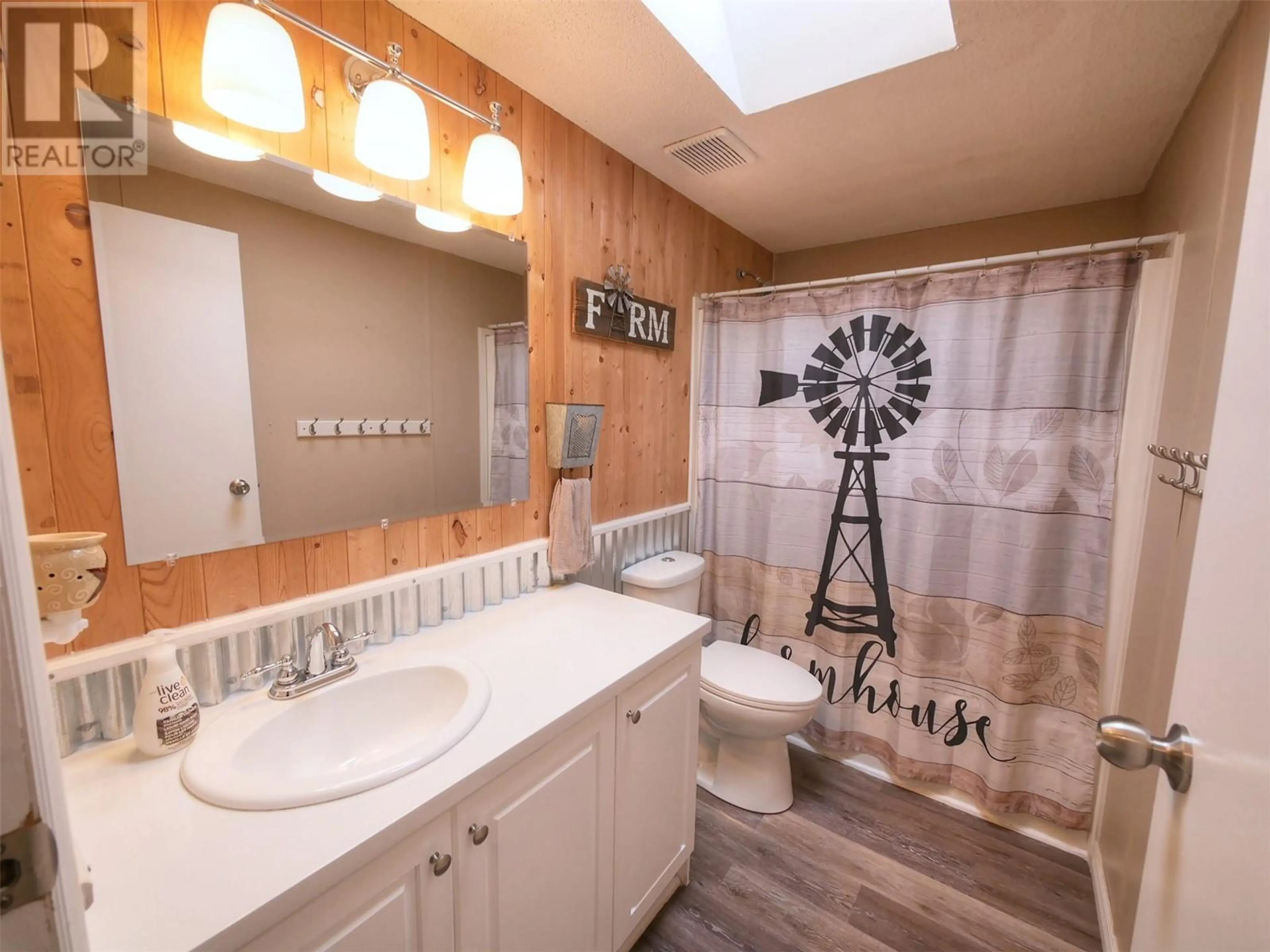 Property at 1410 HIGHWAY 3B, Montrose, BC