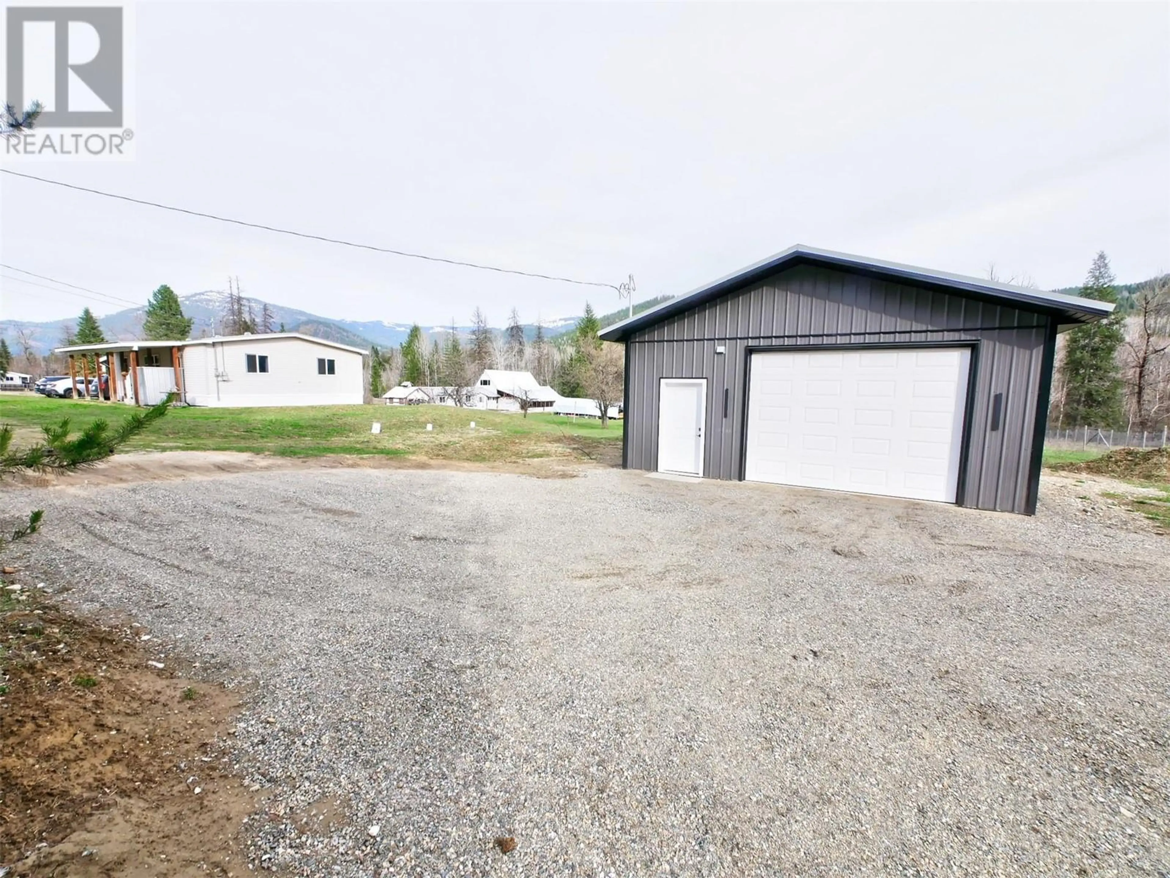 Property at 1410 HIGHWAY 3B, Montrose, BC