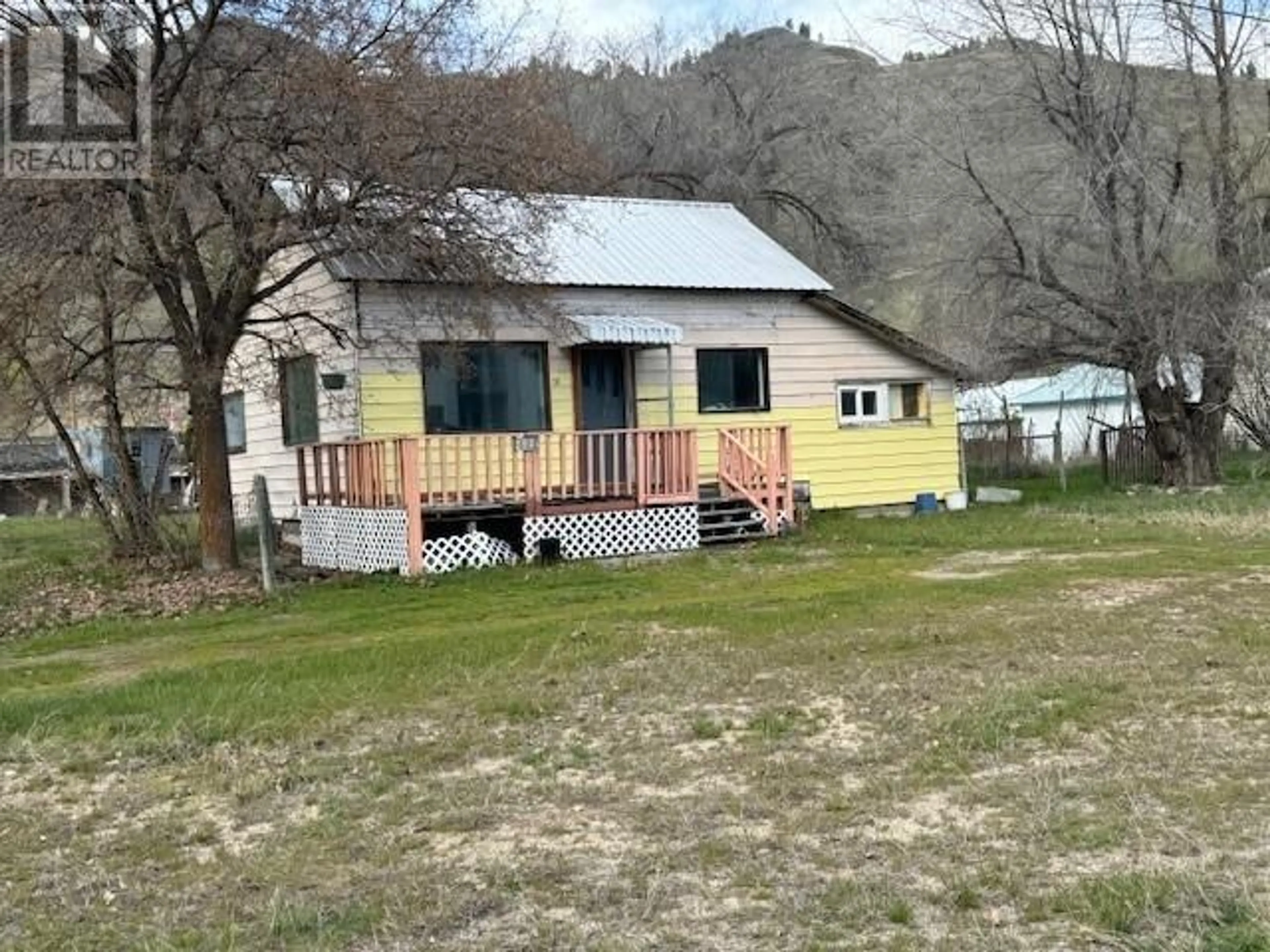 Property at 693 NINTH AVENUE, Midway, BC