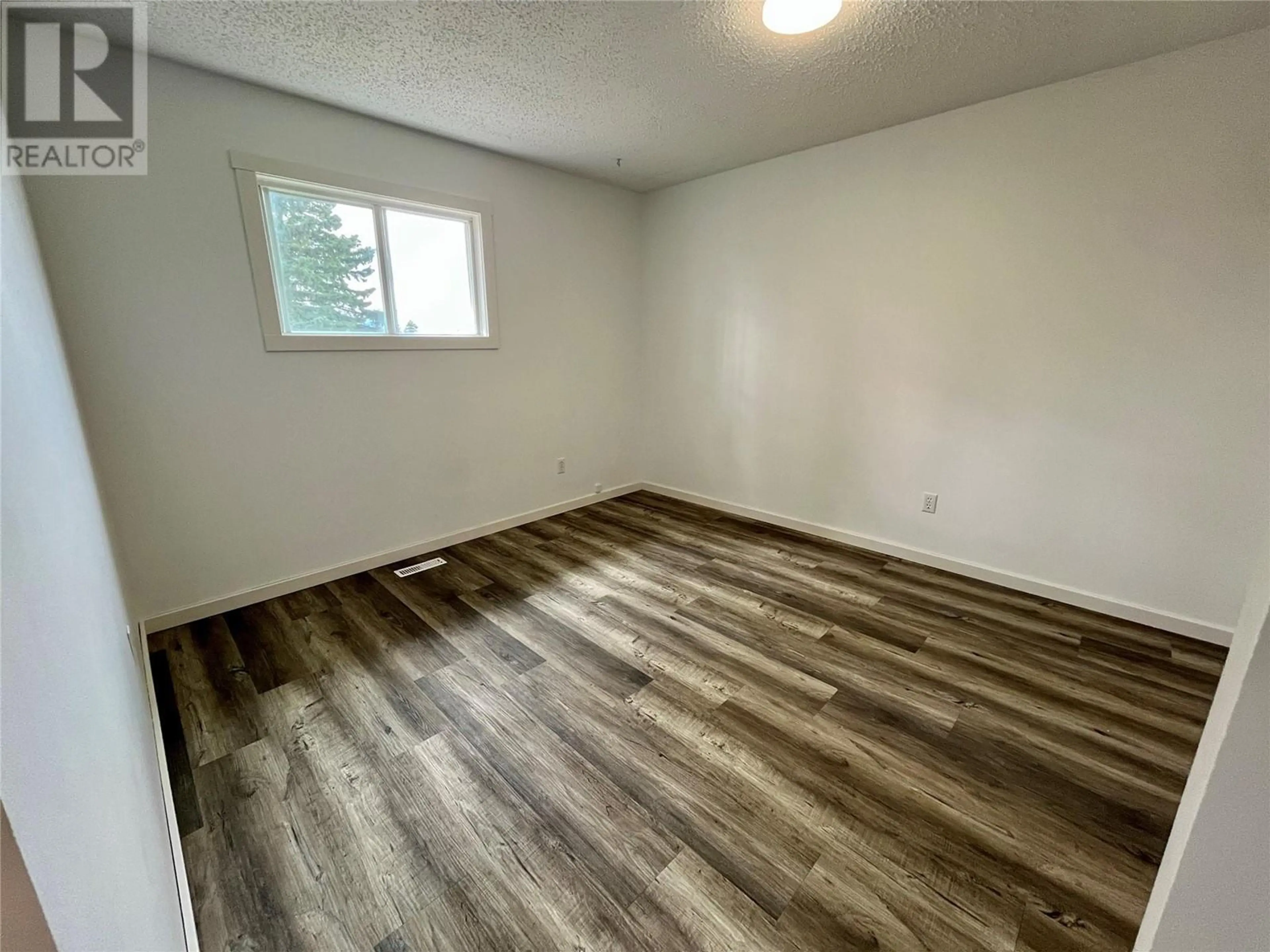 Property at 140 SPRUCE AVENUE, Tumbler Ridge, BC