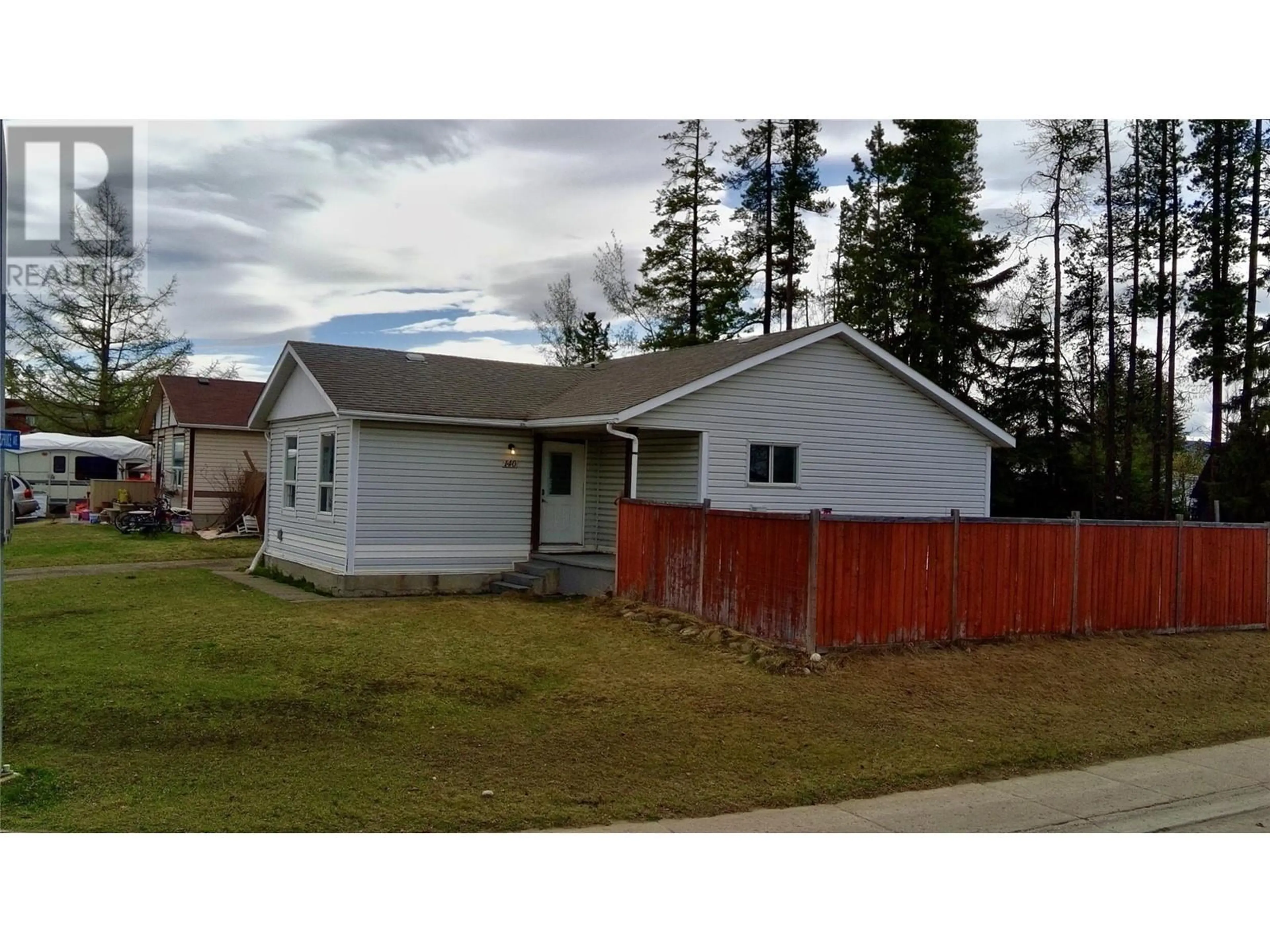 Property at 140 SPRUCE AVENUE, Tumbler Ridge, BC