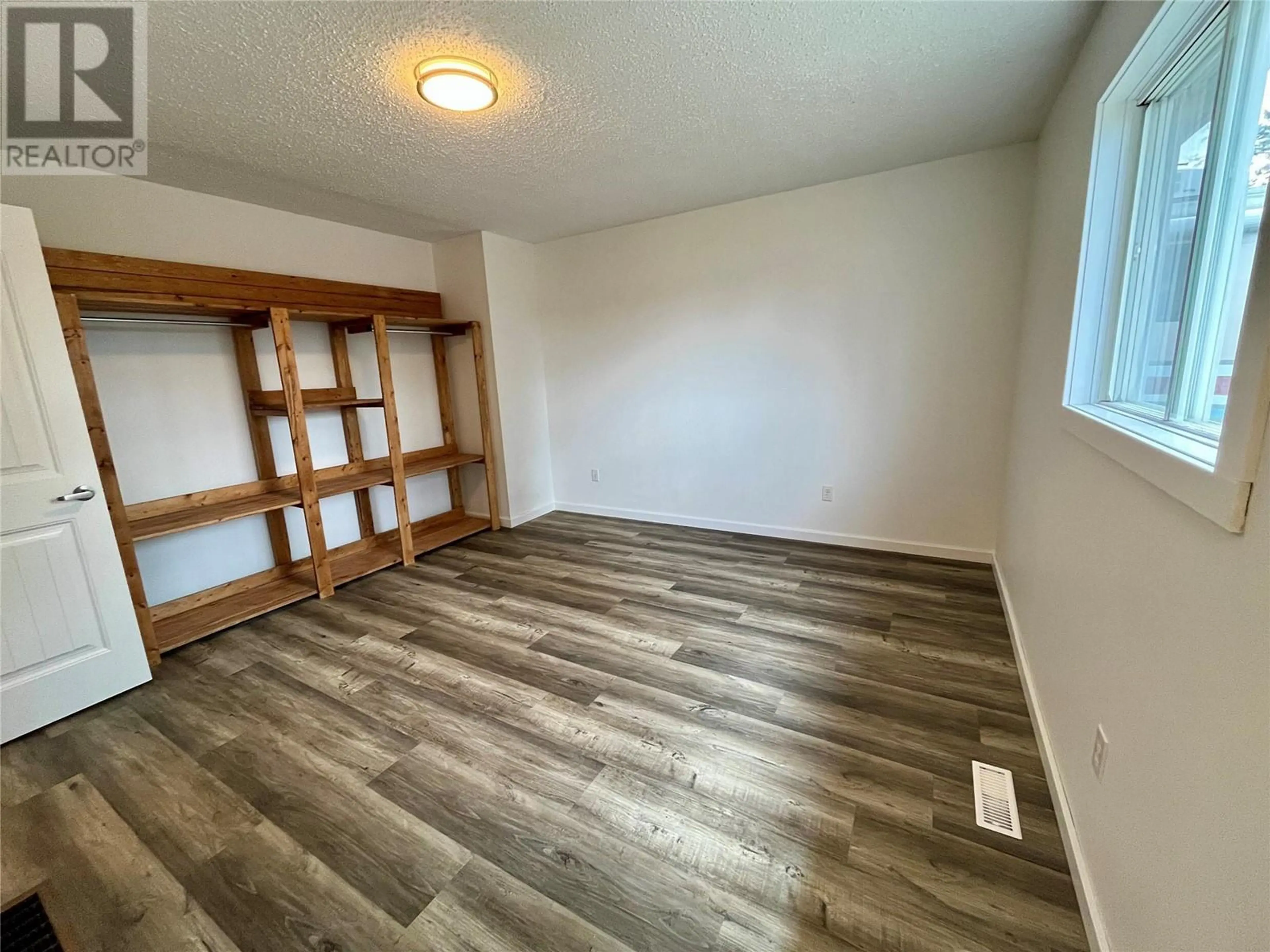 Property at 140 SPRUCE AVENUE, Tumbler Ridge, BC