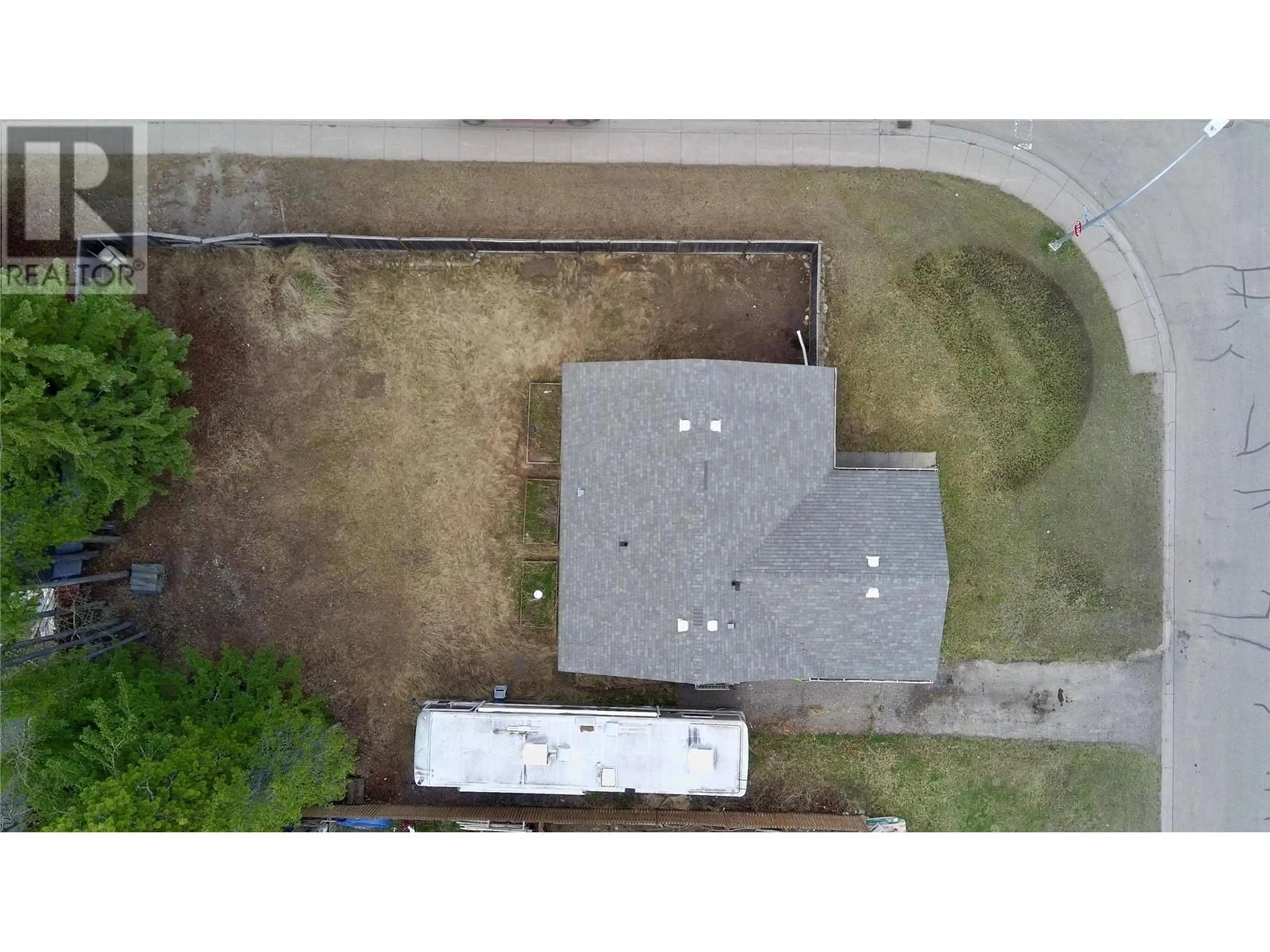 Property at 140 SPRUCE AVENUE, Tumbler Ridge, BC