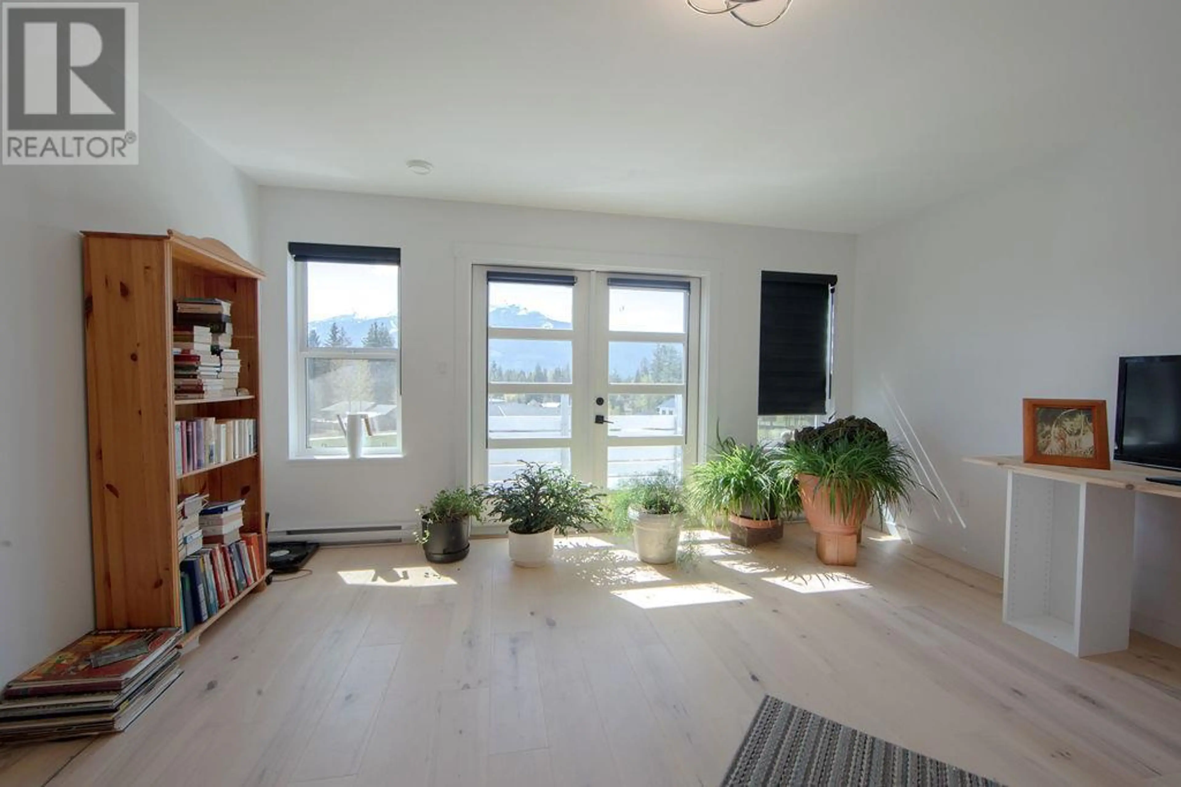 Property at 215 COTSWOLD ROAD, Nakusp, BC