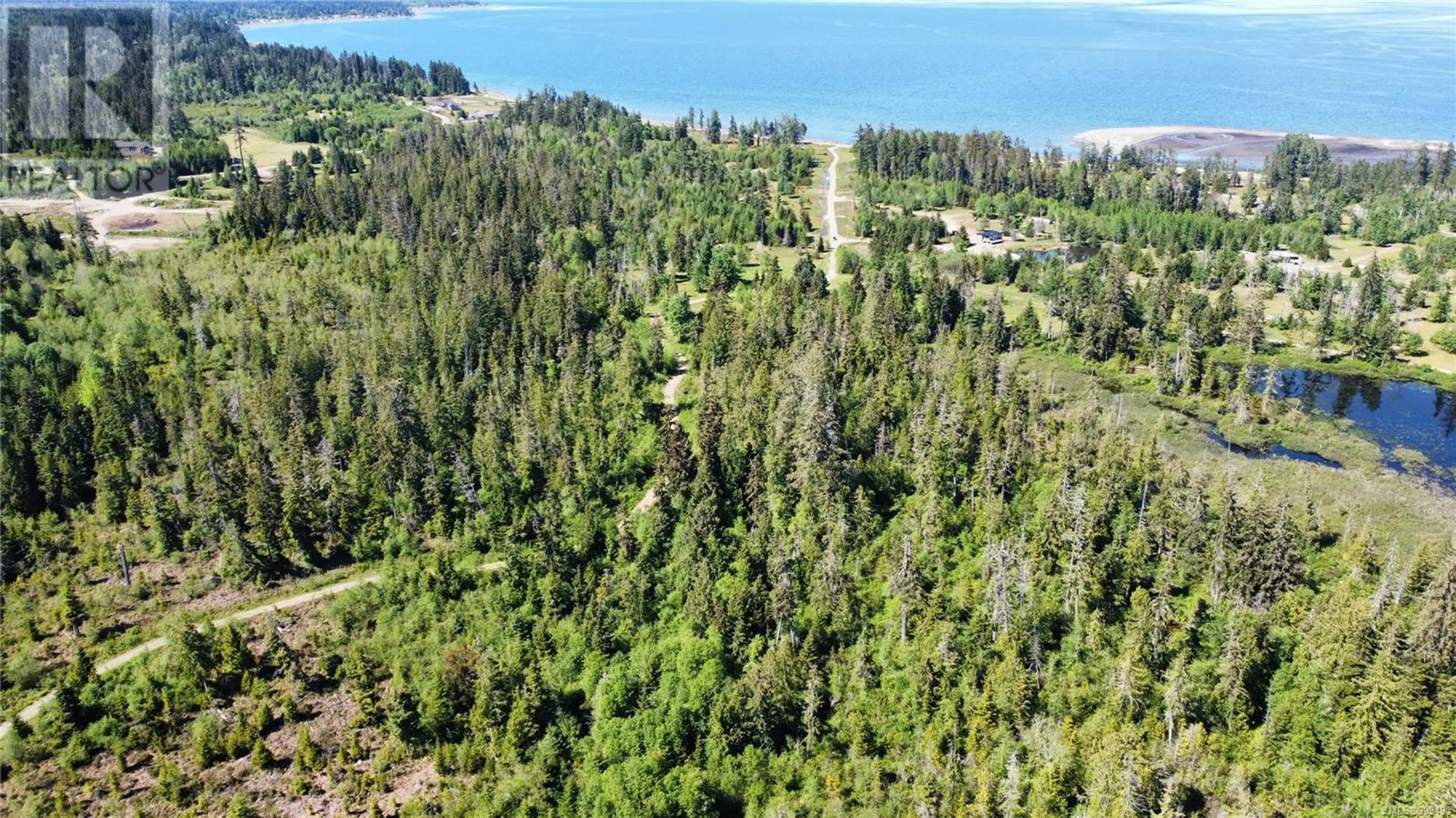 #SL 3 4275 SOUTH ISLAND HWY - Image 2