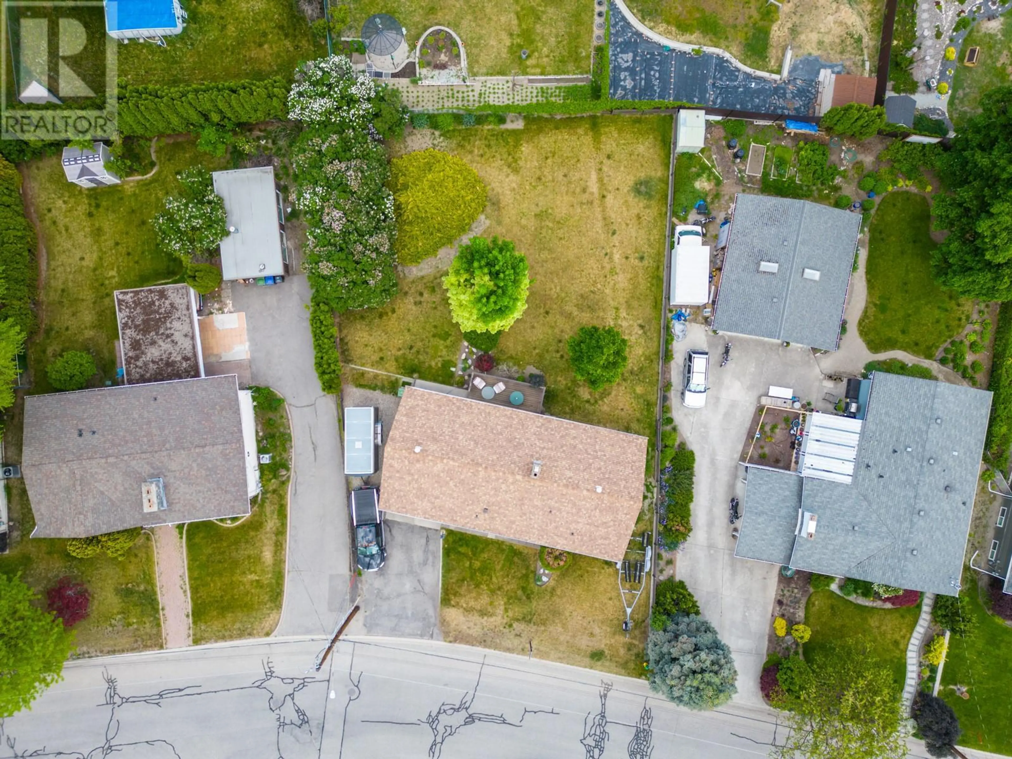 Property at 715 GLENBURN STREET, Kelowna, BC