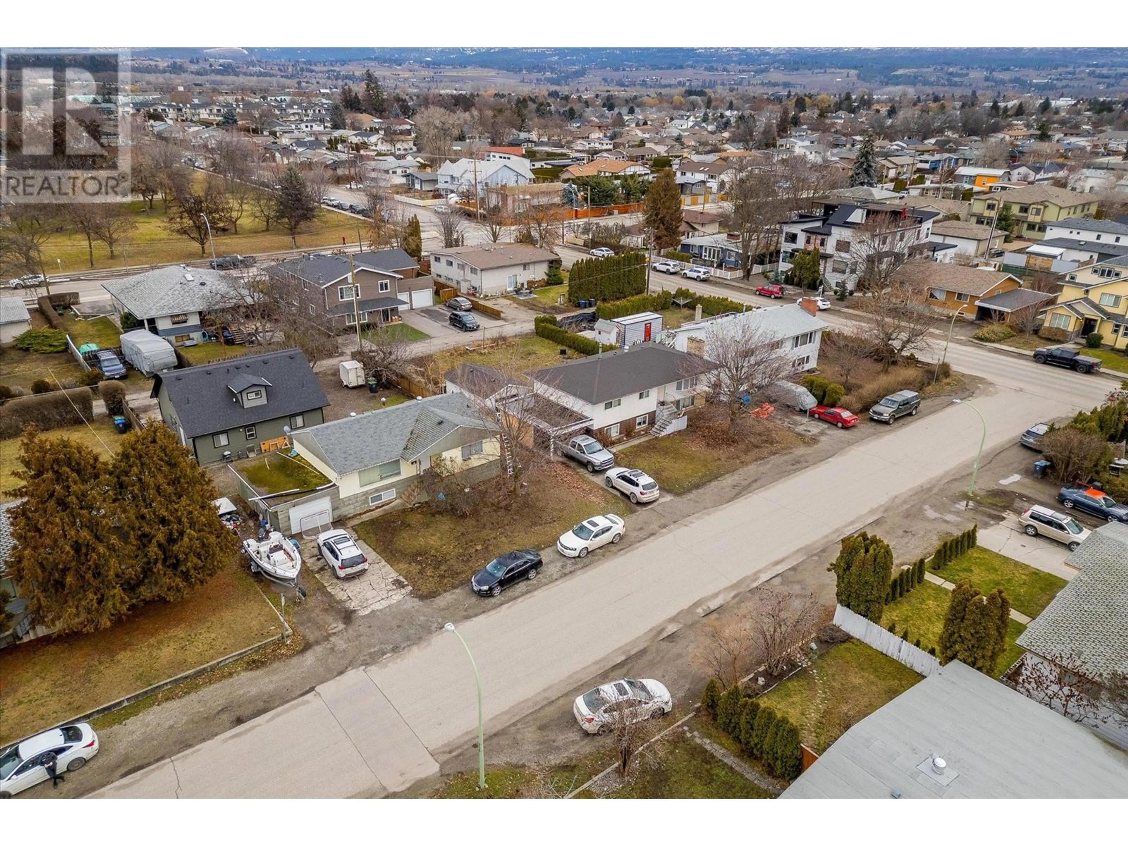 Property at 2261 BURNETT STREET, Kelowna, BC