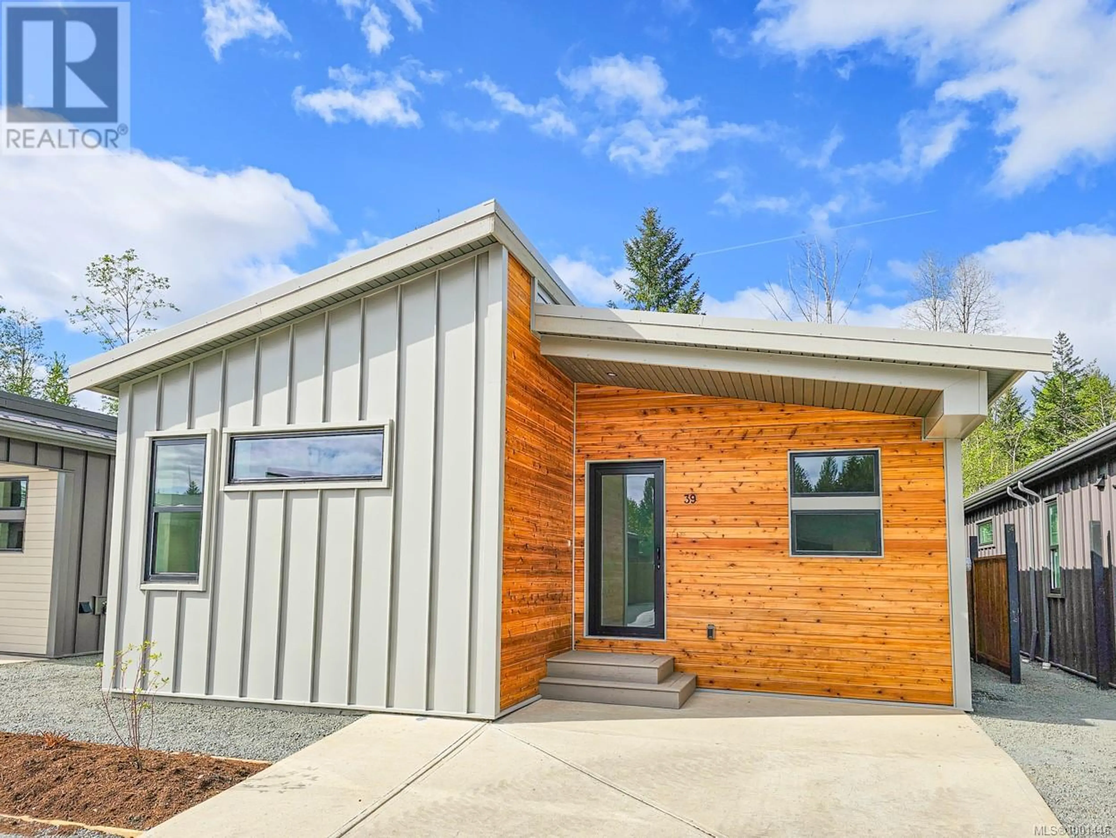 Property at #39 3025 ROYSTON RD, Cumberland, BC