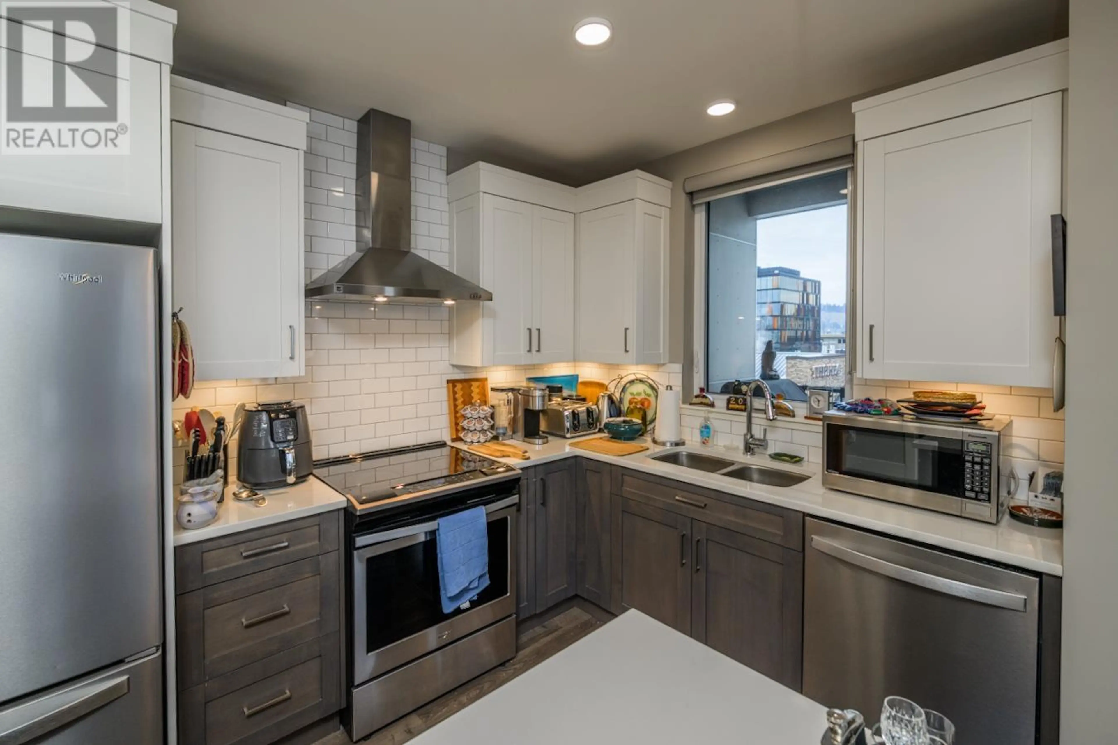 Property at #302 1087 6TH AVENUE, Prince George, BC