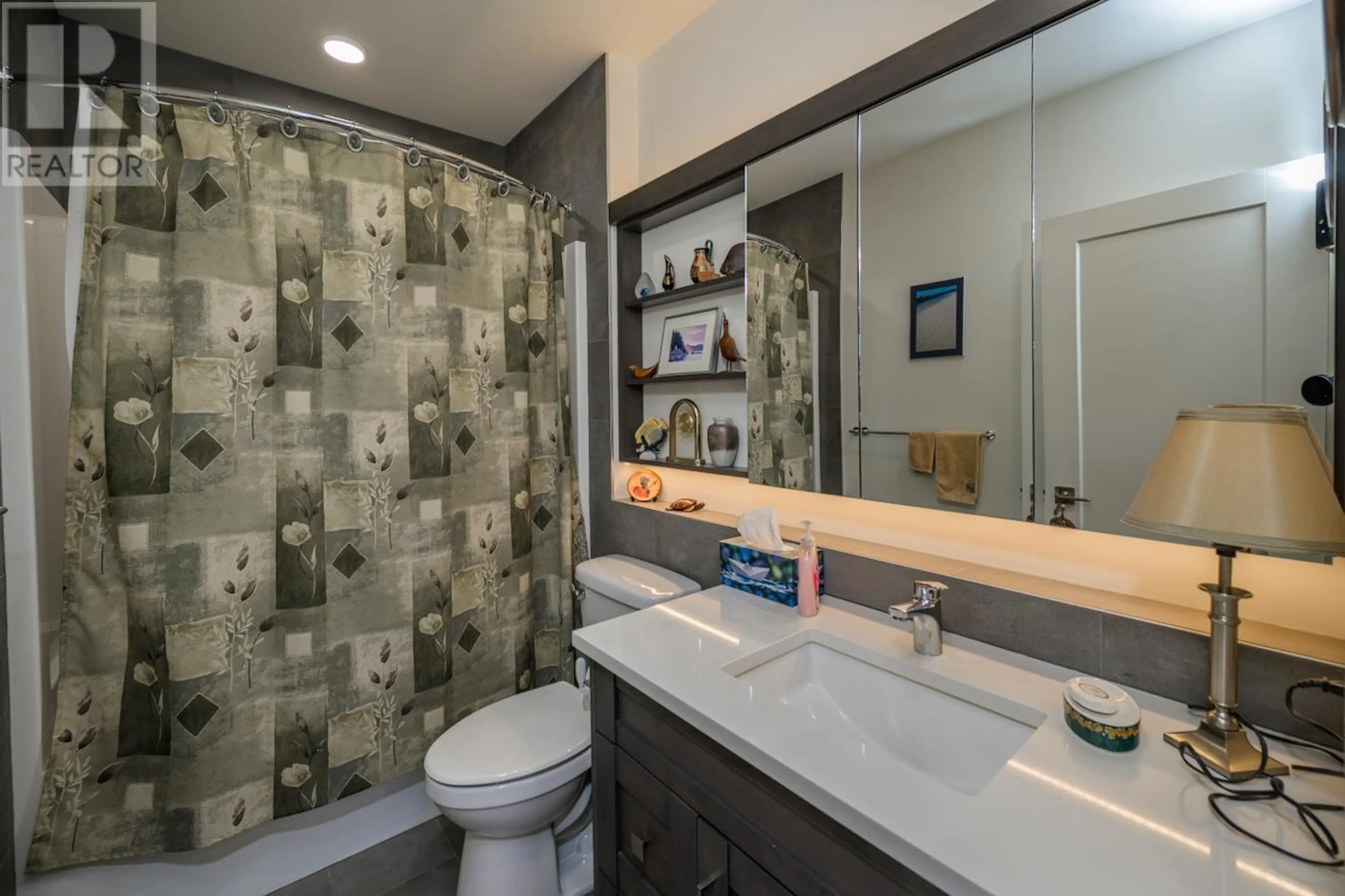 Property at #302 1087 6TH AVENUE, Prince George, BC