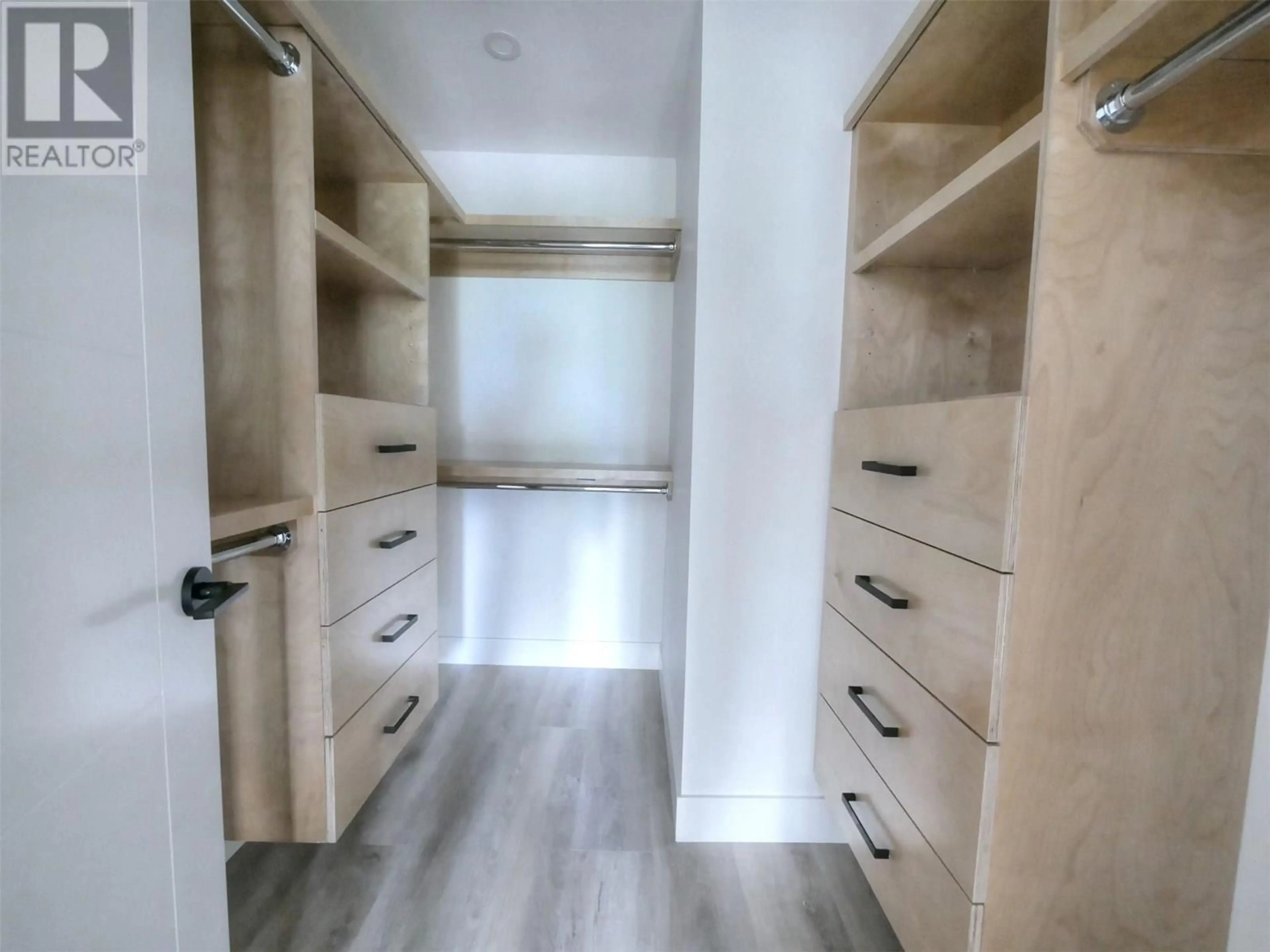 Property at #3 88 NELSON AVENUE S, Nakusp, BC