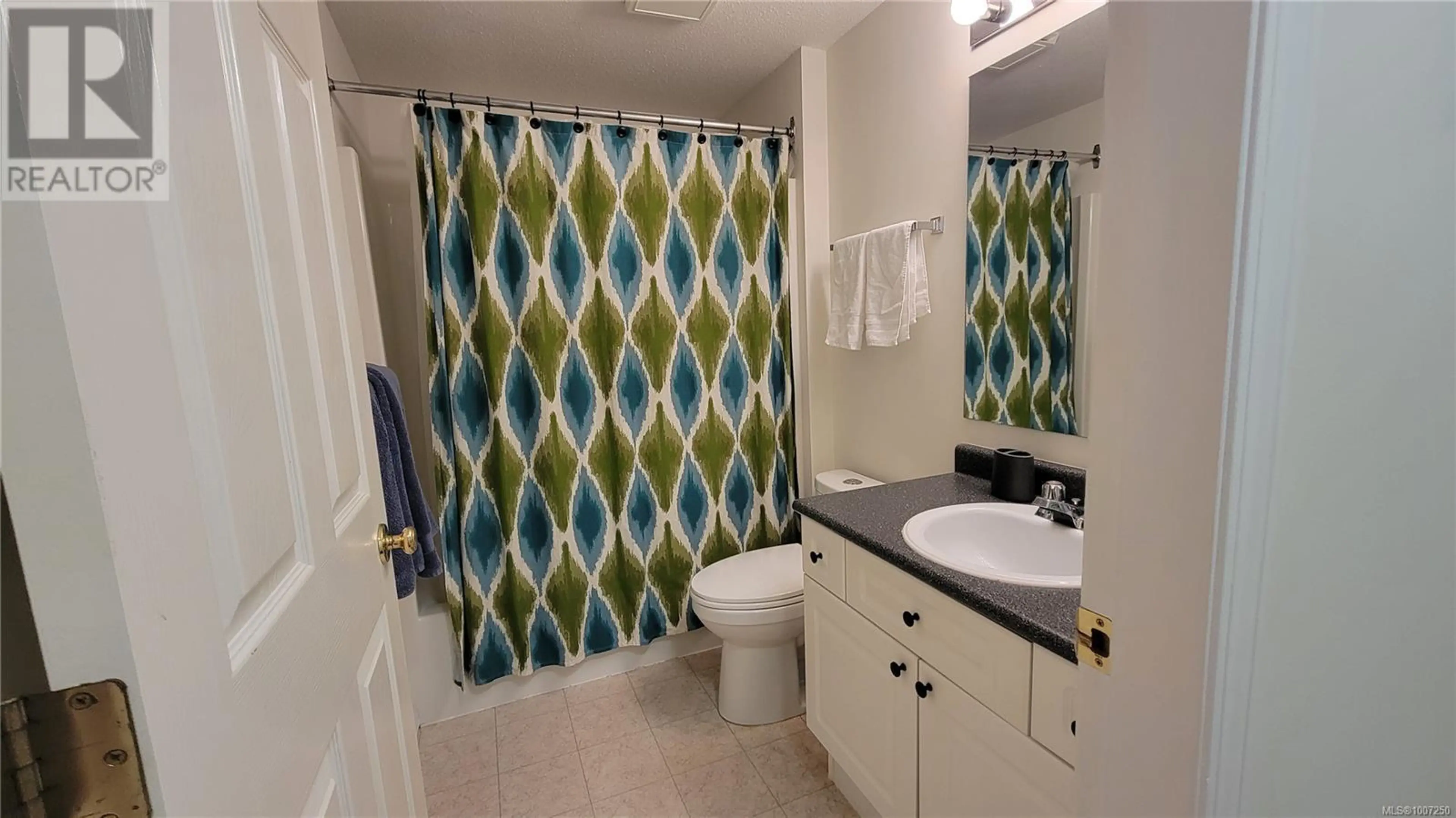 Property at #111 1105 HENRY RD, Courtenay, BC