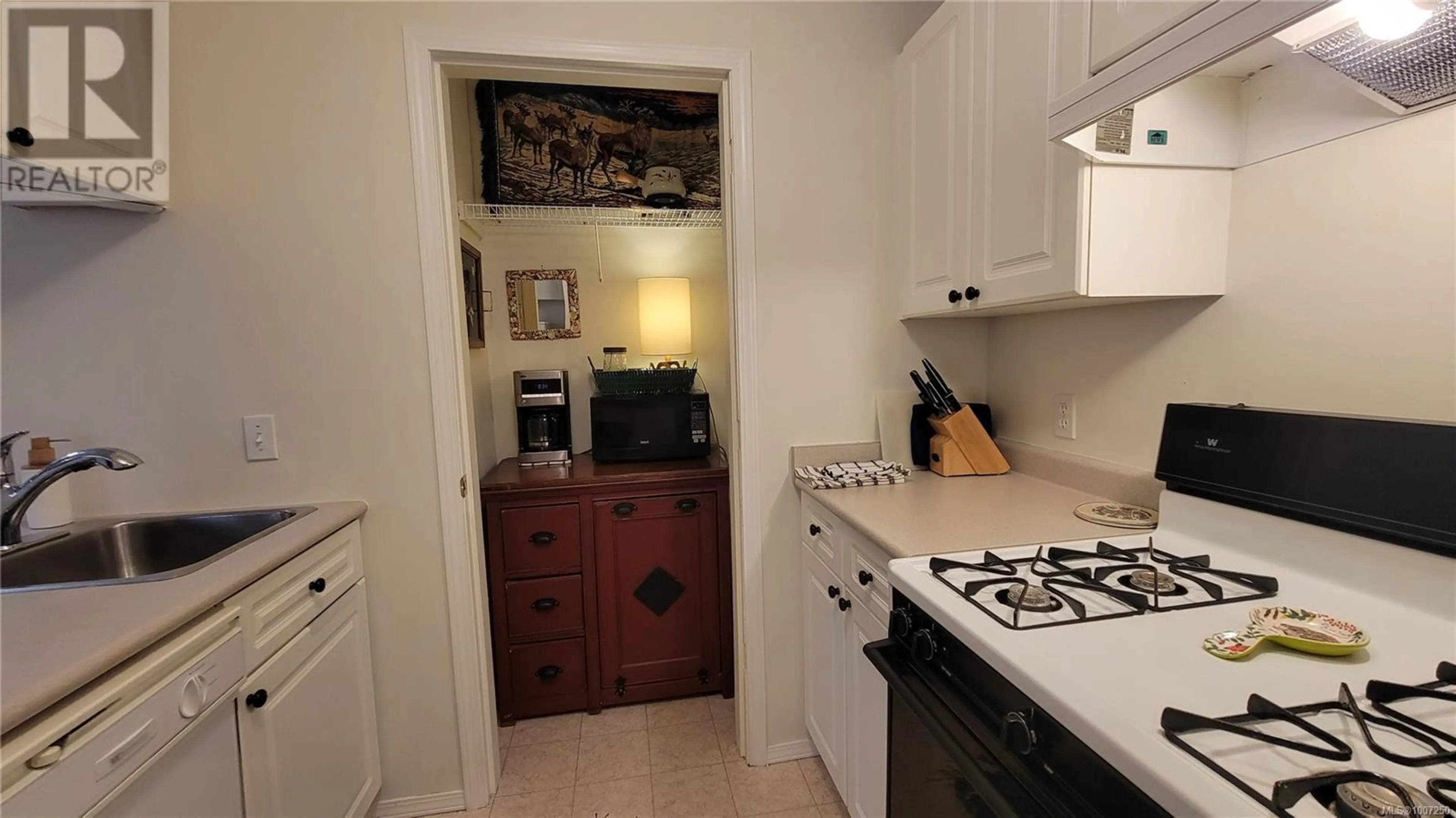 Property at #111 1105 HENRY RD, Courtenay, BC