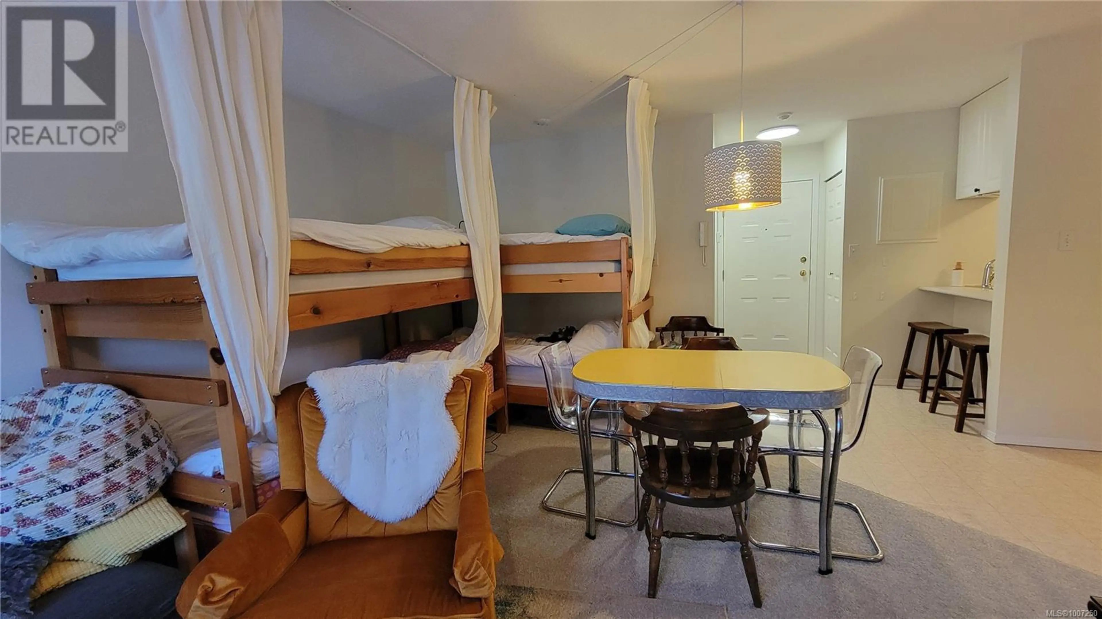 Property at #111 1105 HENRY RD, Courtenay, BC