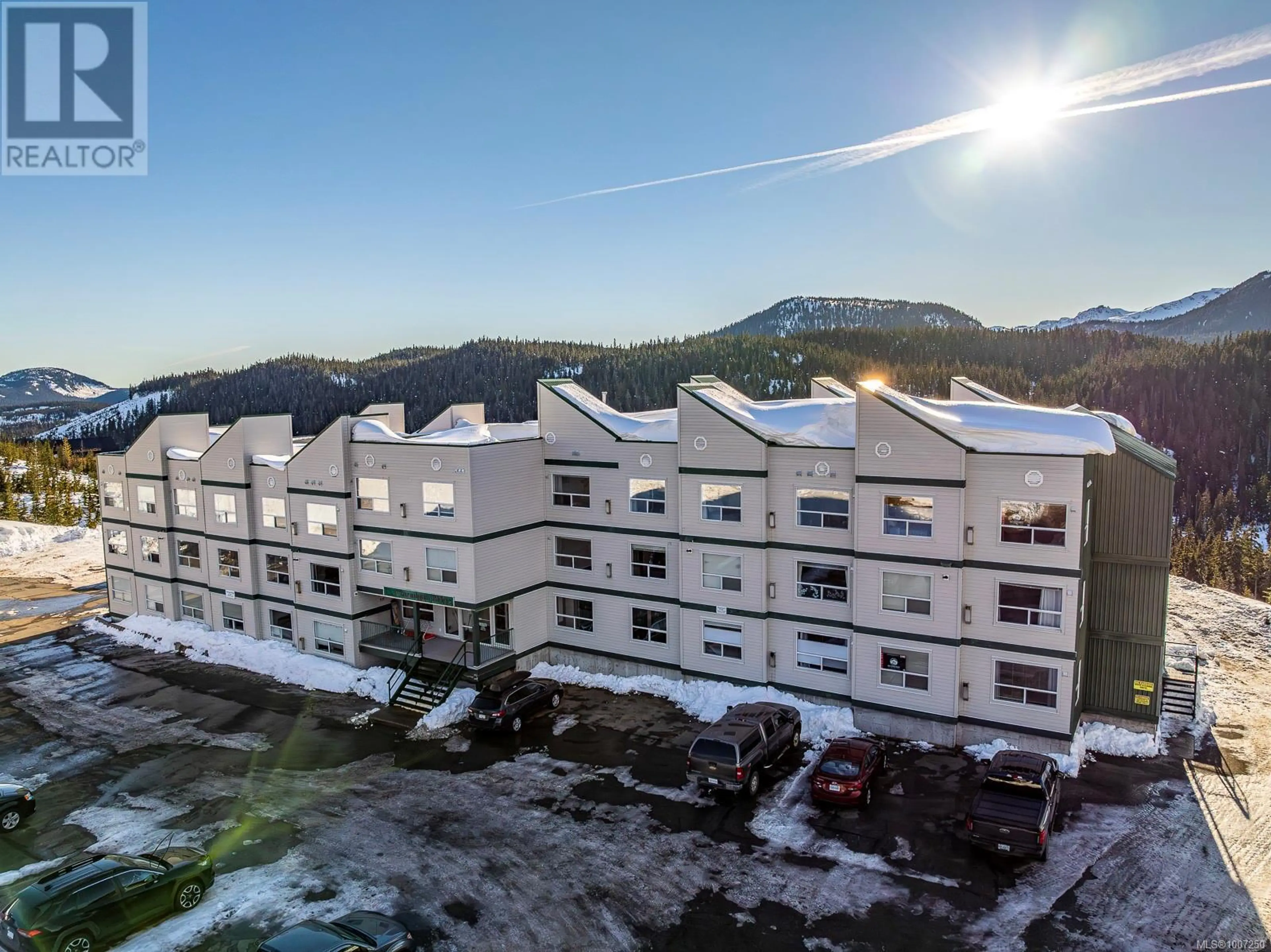 Property at #111 1105 HENRY RD, Courtenay, BC