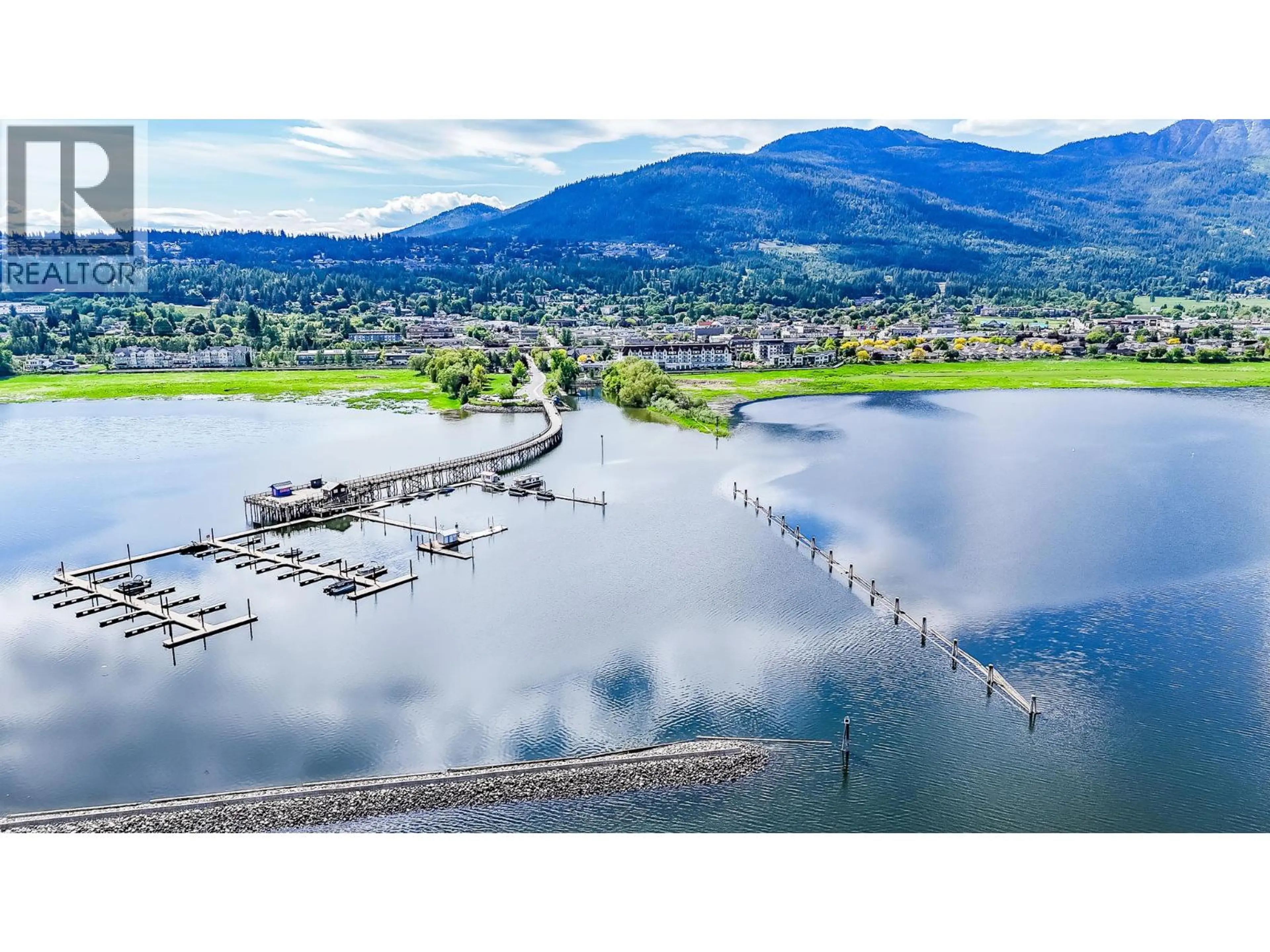Property at #302 160 HARBOURFRONT DRIVE, Salmon Arm, BC