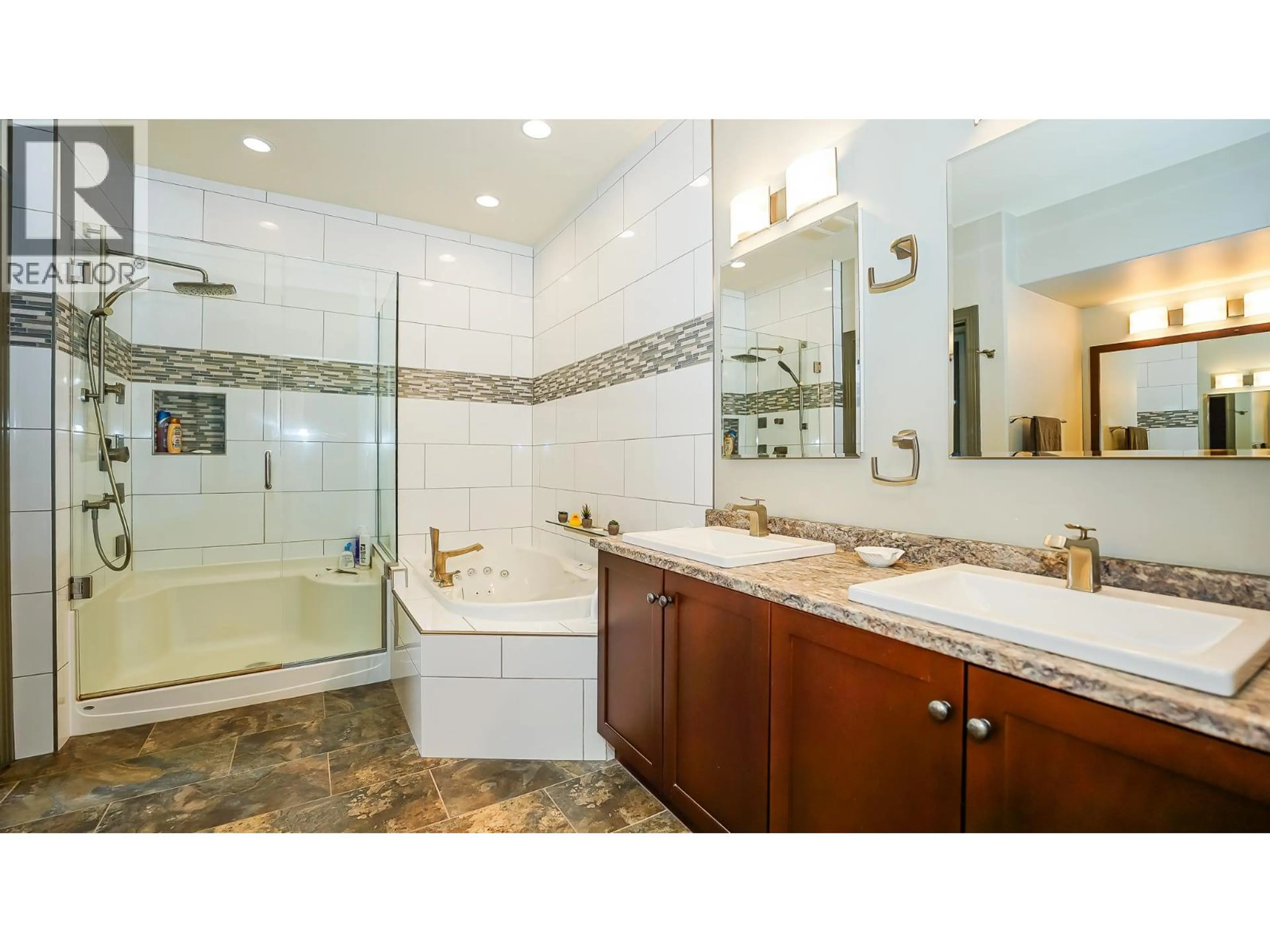 Property at #302 160 HARBOURFRONT DRIVE, Salmon Arm, BC