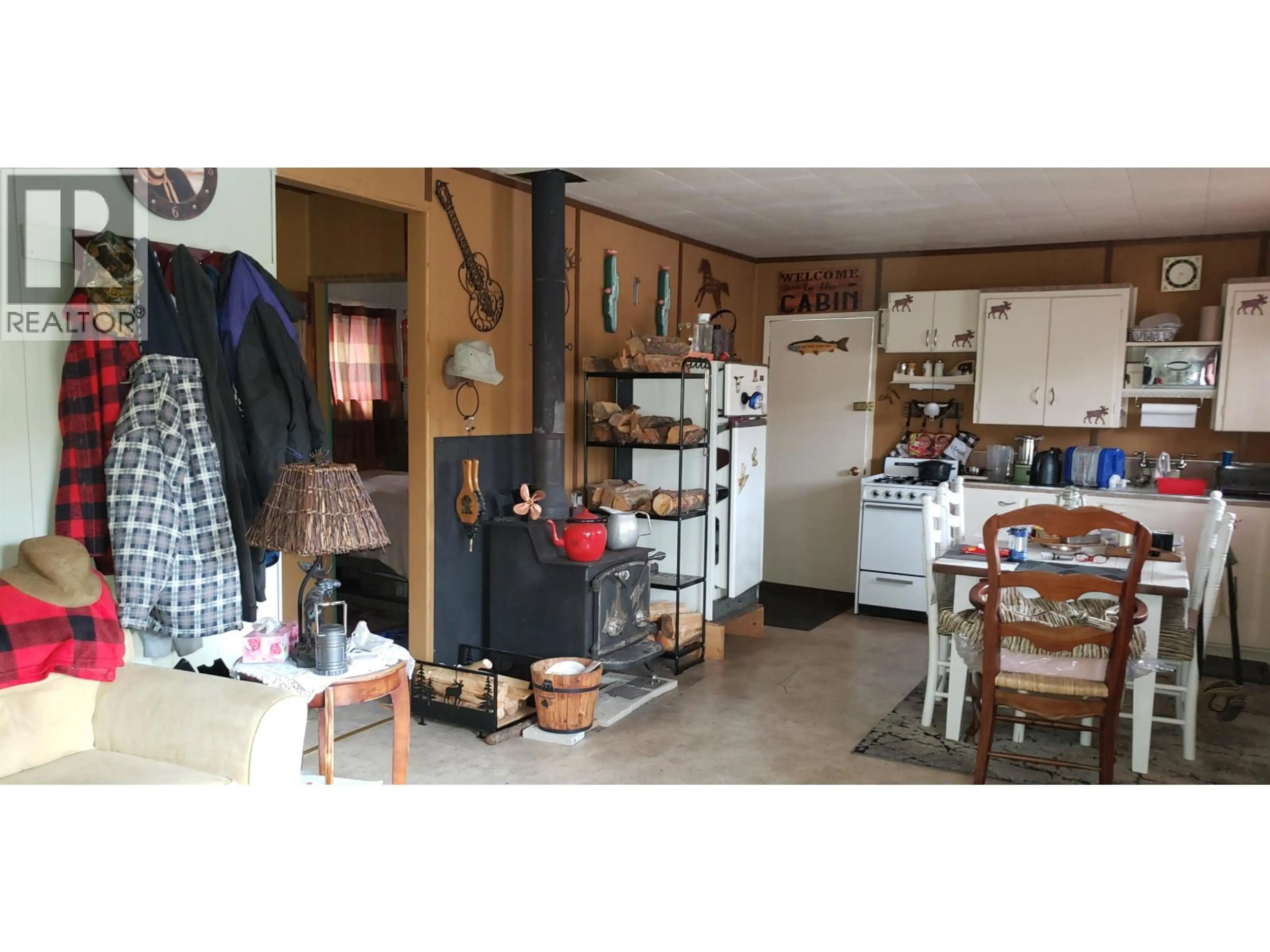 Property at 7252 E YOUNG LAKE ROAD, 70 Mile House, BC