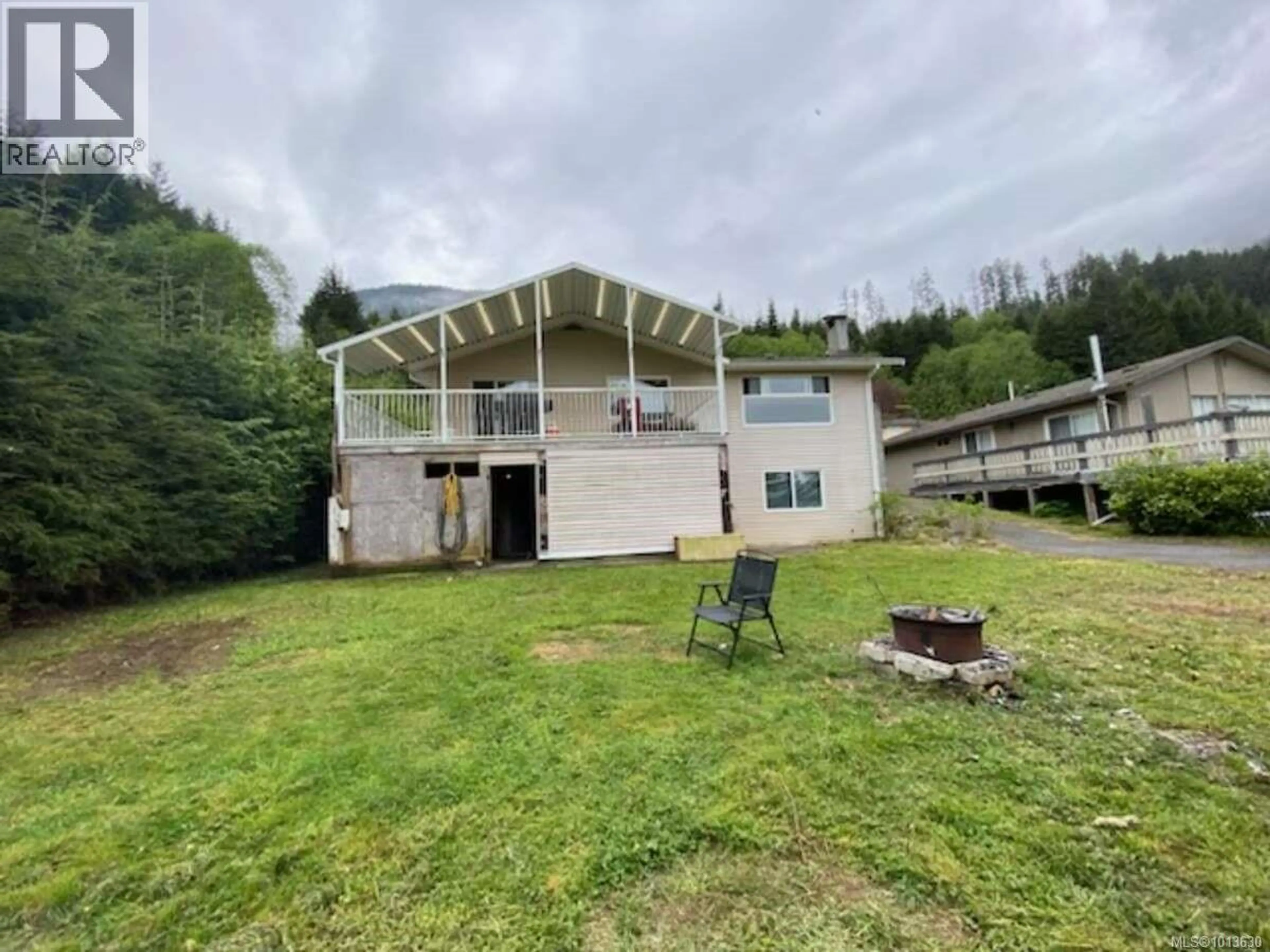 Property at 551 MACMILLAN DR, Sayward, BC