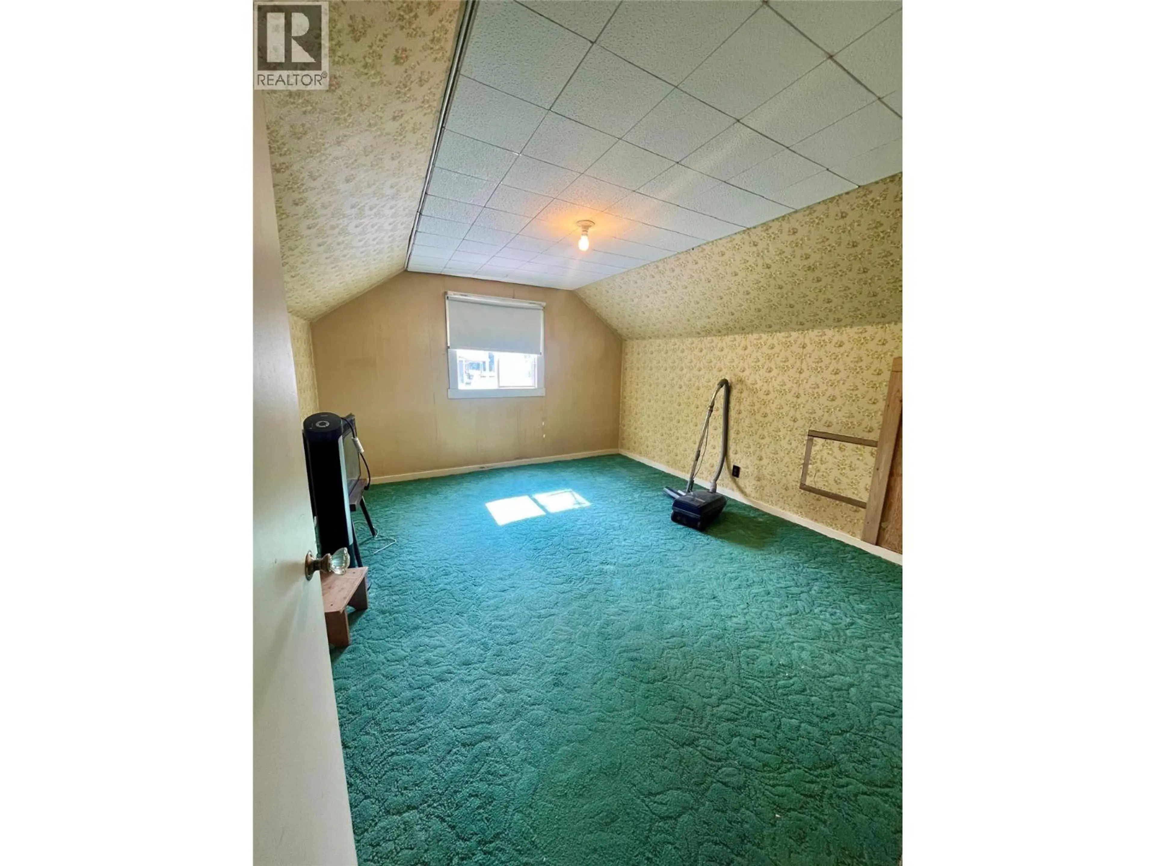 Property at 1118 KILDARE STREET, New Denver, BC