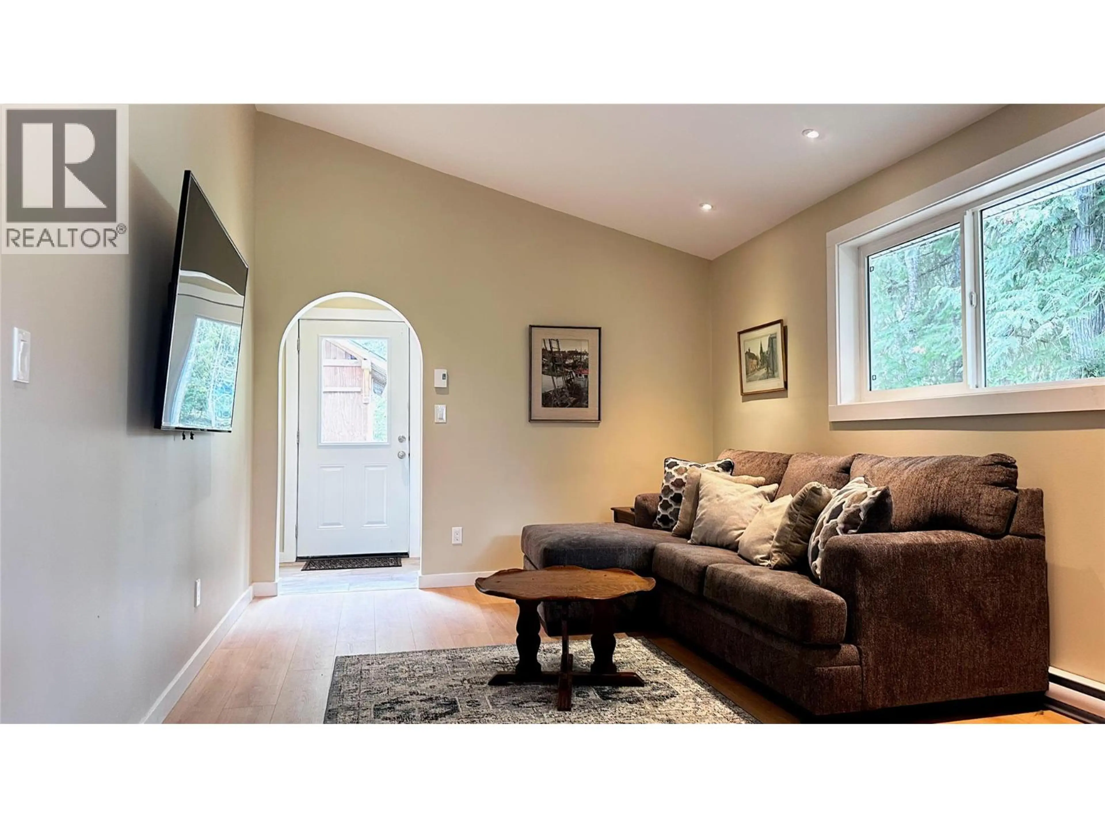 Property at 811 VICTORIA STREET, New Denver, BC