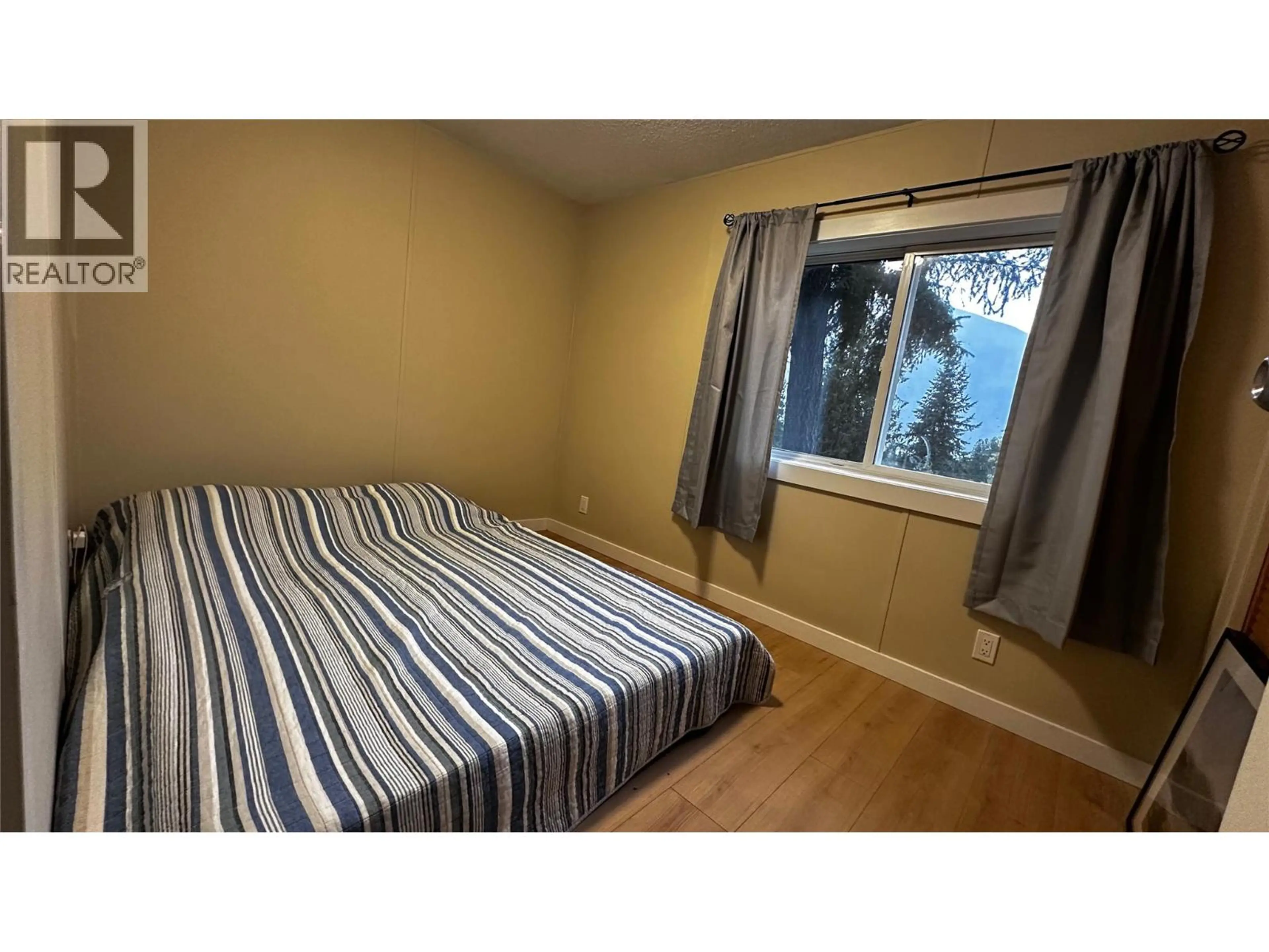 Property at 811 VICTORIA STREET, New Denver, BC