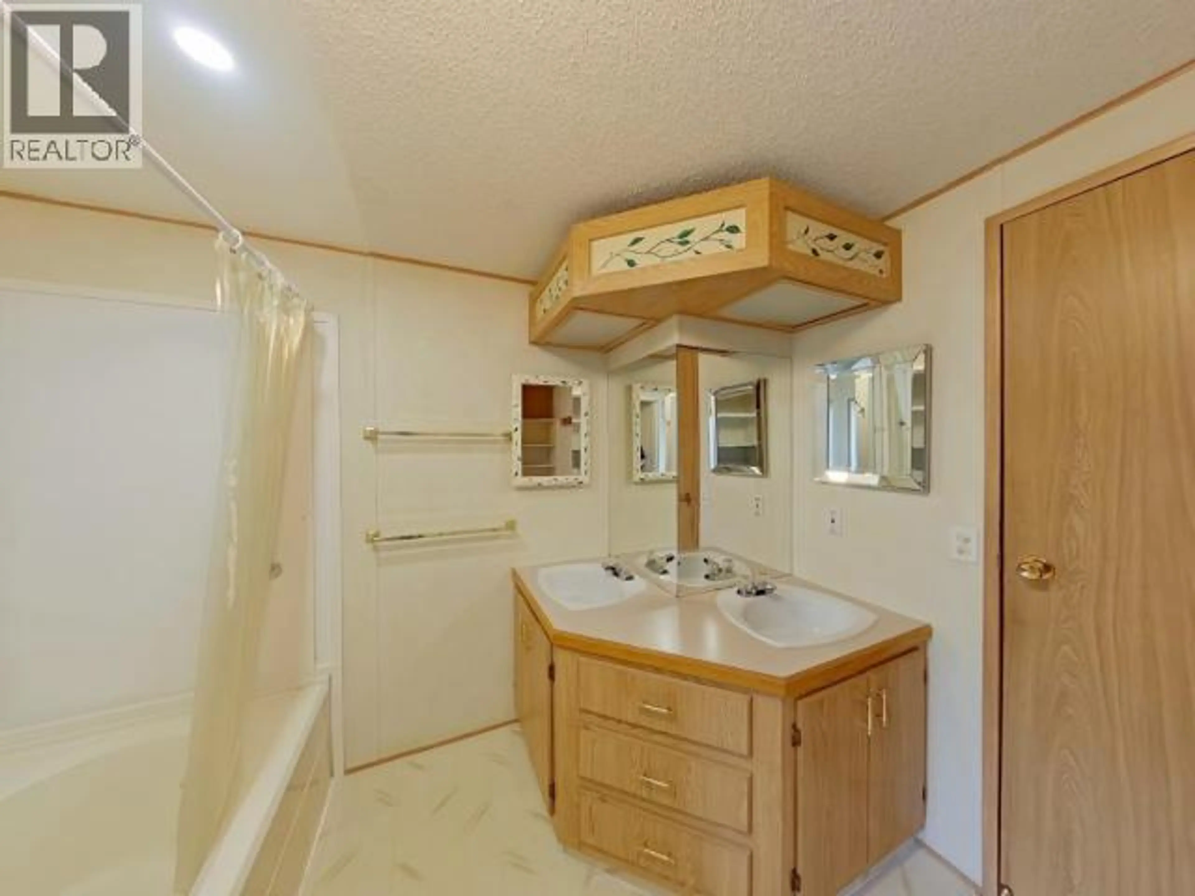 Property at 45-6271 MCANDREW AVE, Powell River, BC