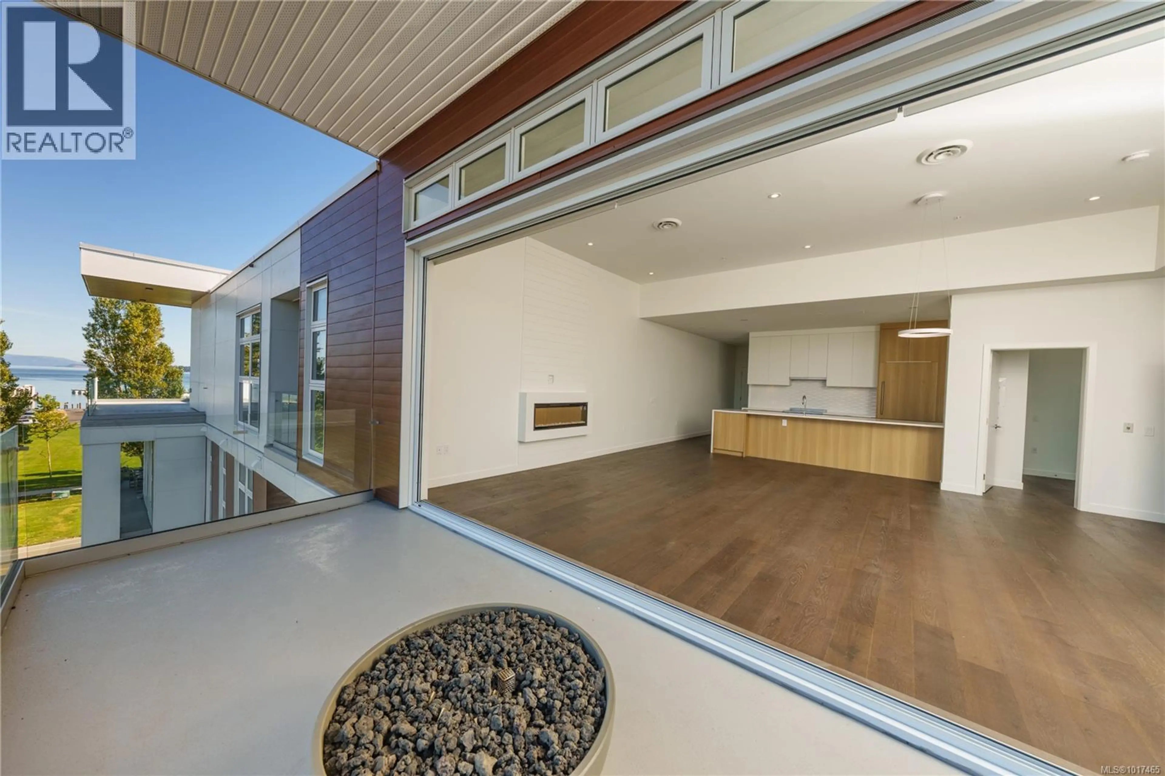 Property at #407 9570 FIFTH ST, Sidney, BC