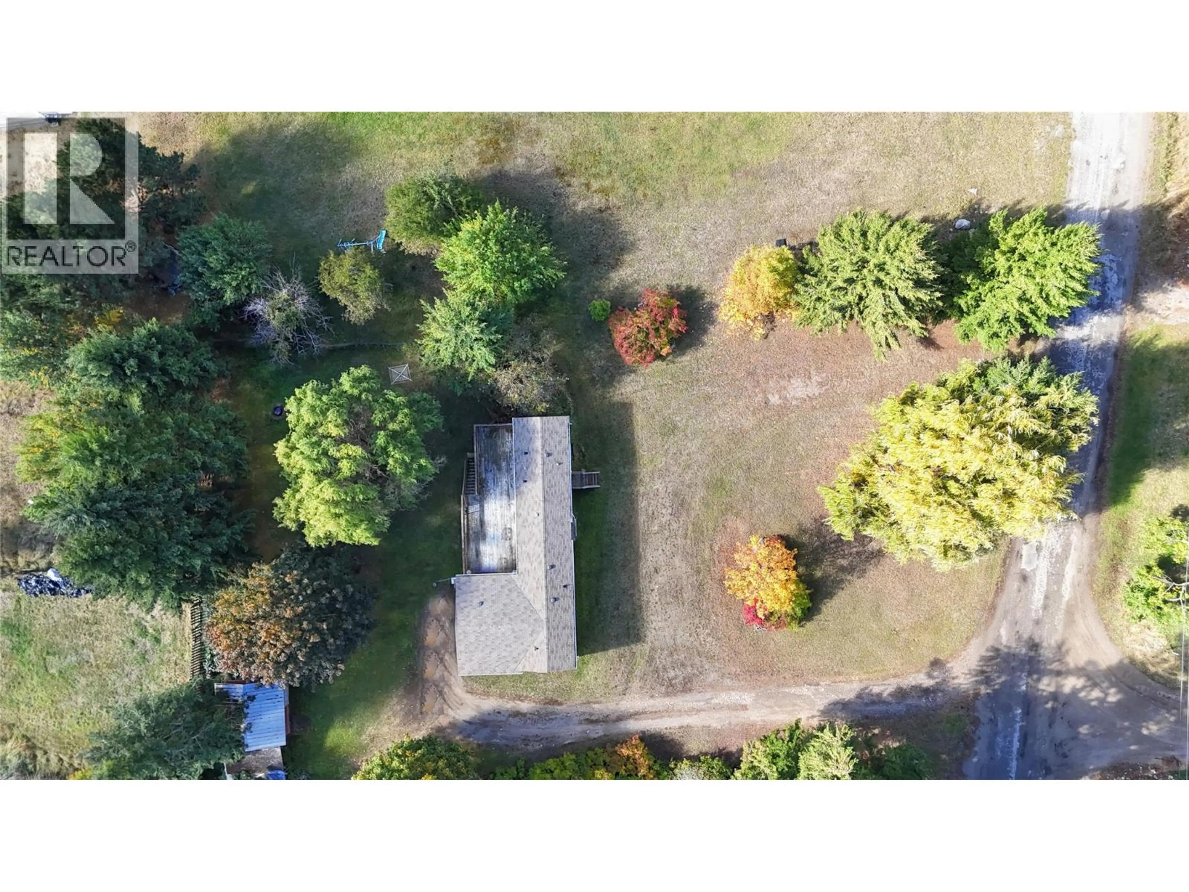 Property at 3560 UPPER LEVELS ROAD, Robson, BC